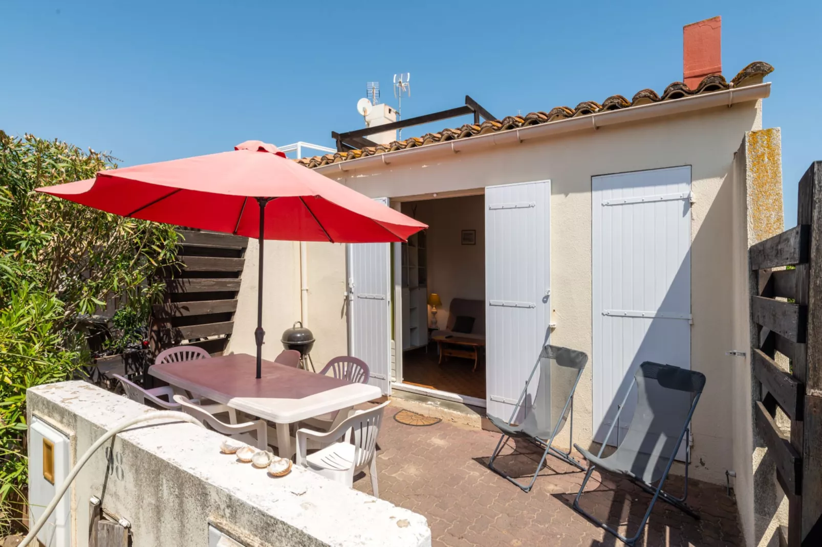 Port La Roquille N°98 - 2P6C-Terras