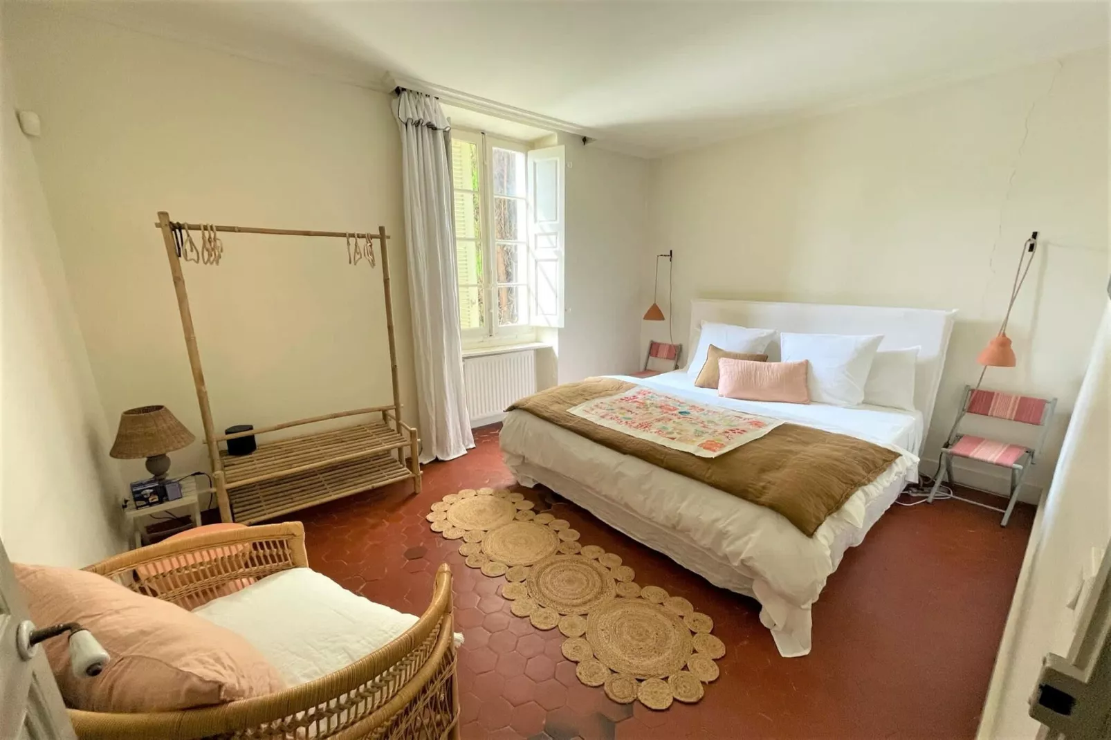 Mas Maillane demeure du XVIIIe entièrement rénové-Slaapkamer