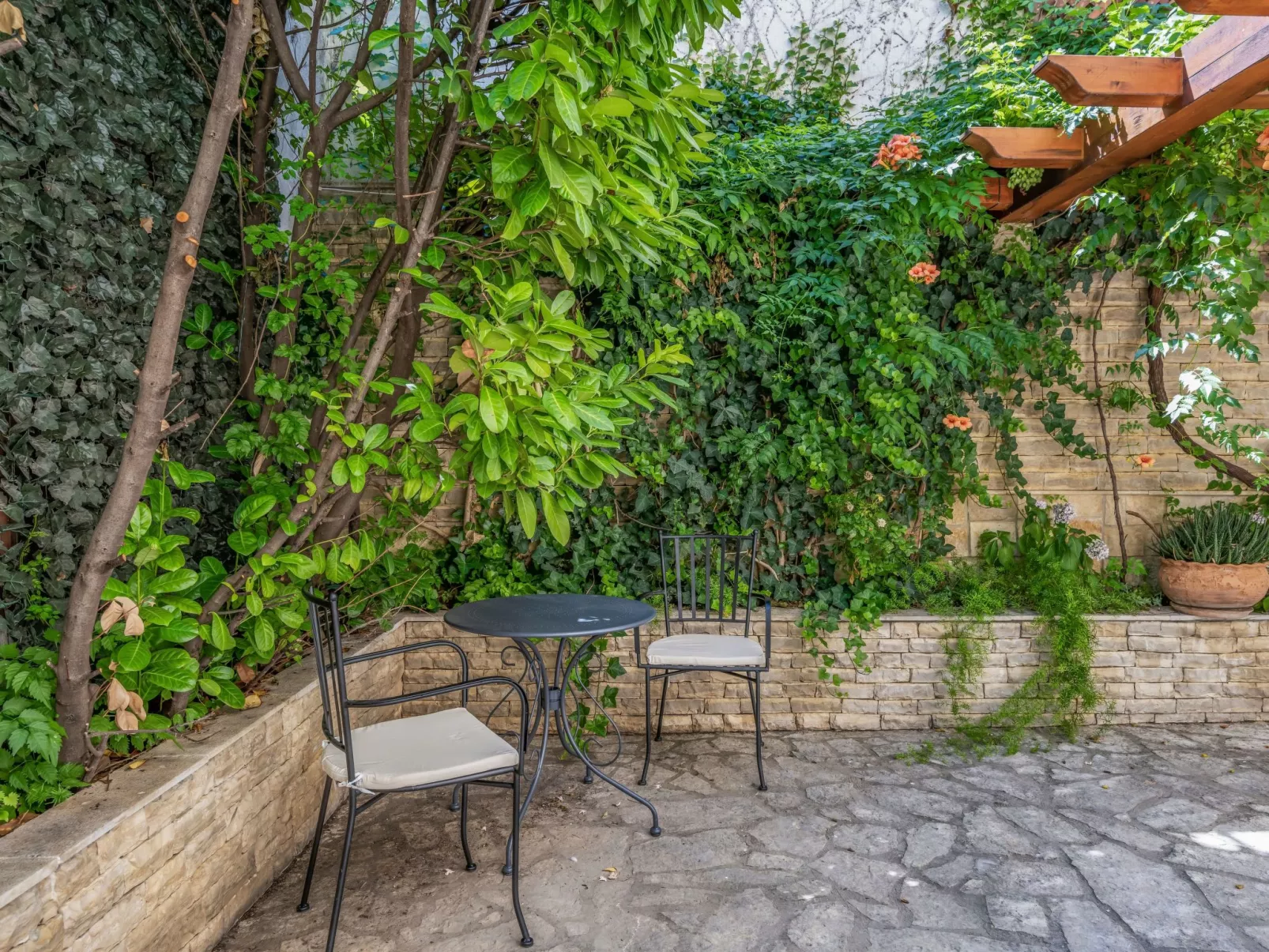 Villa Anna Varos - Image-tags.info