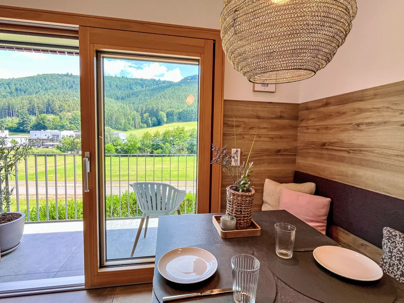 Kinast (HFT201)-Binnen