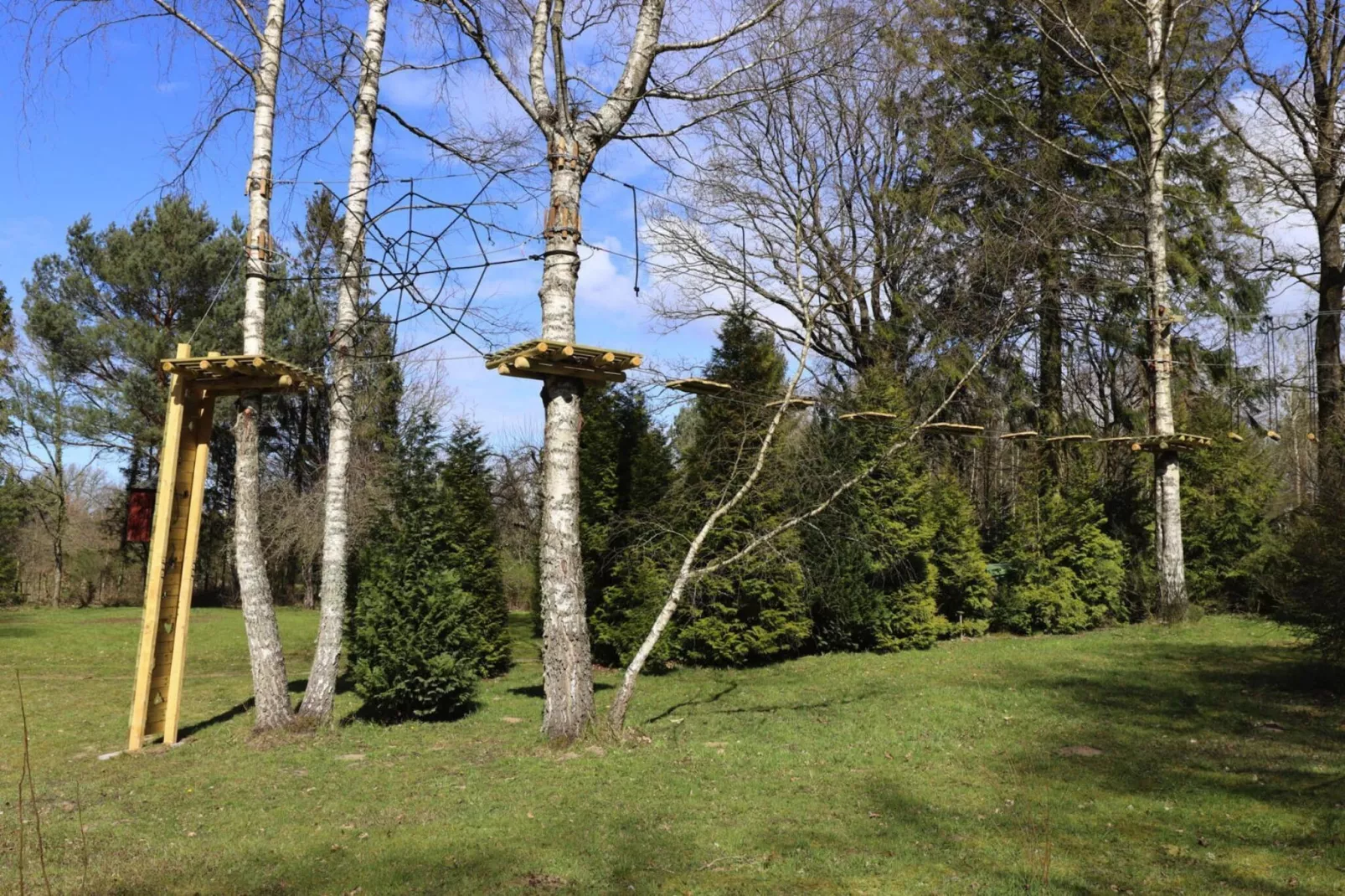 Dom wakacyjny w Sasinie dla max 10 osób - Tuinen zomer