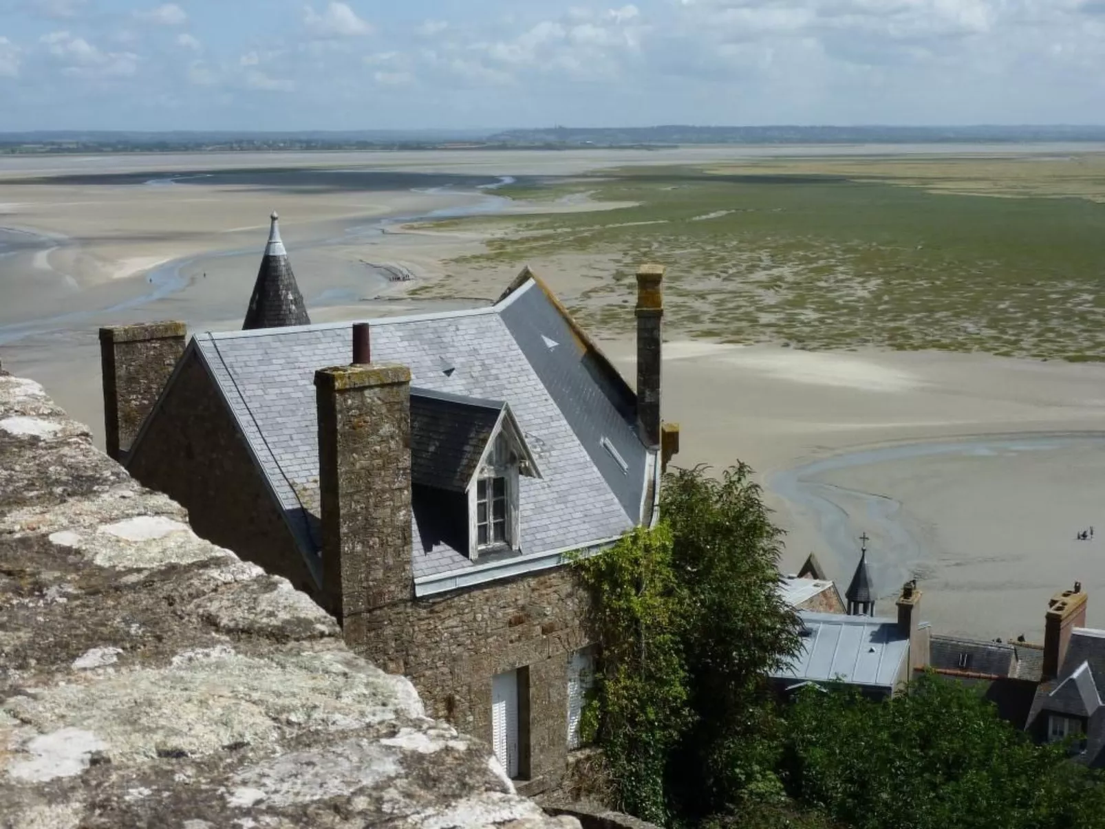 "Garence" mit eigener Terrasse-Buiten