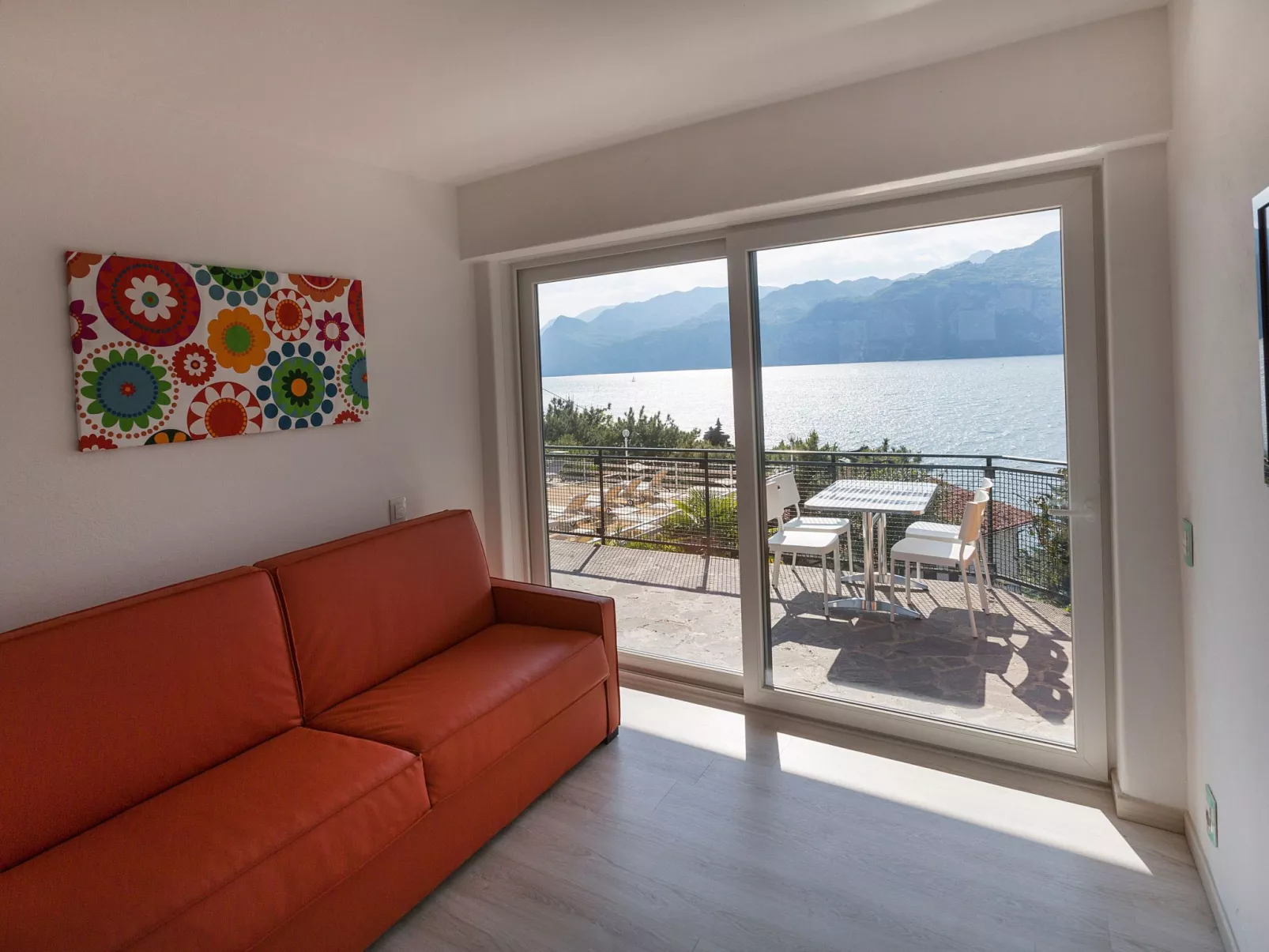 Zwei-Zimmer-Wohnung mit Seeblick, Grill und Gemeinschaftspool - Image-tags.info