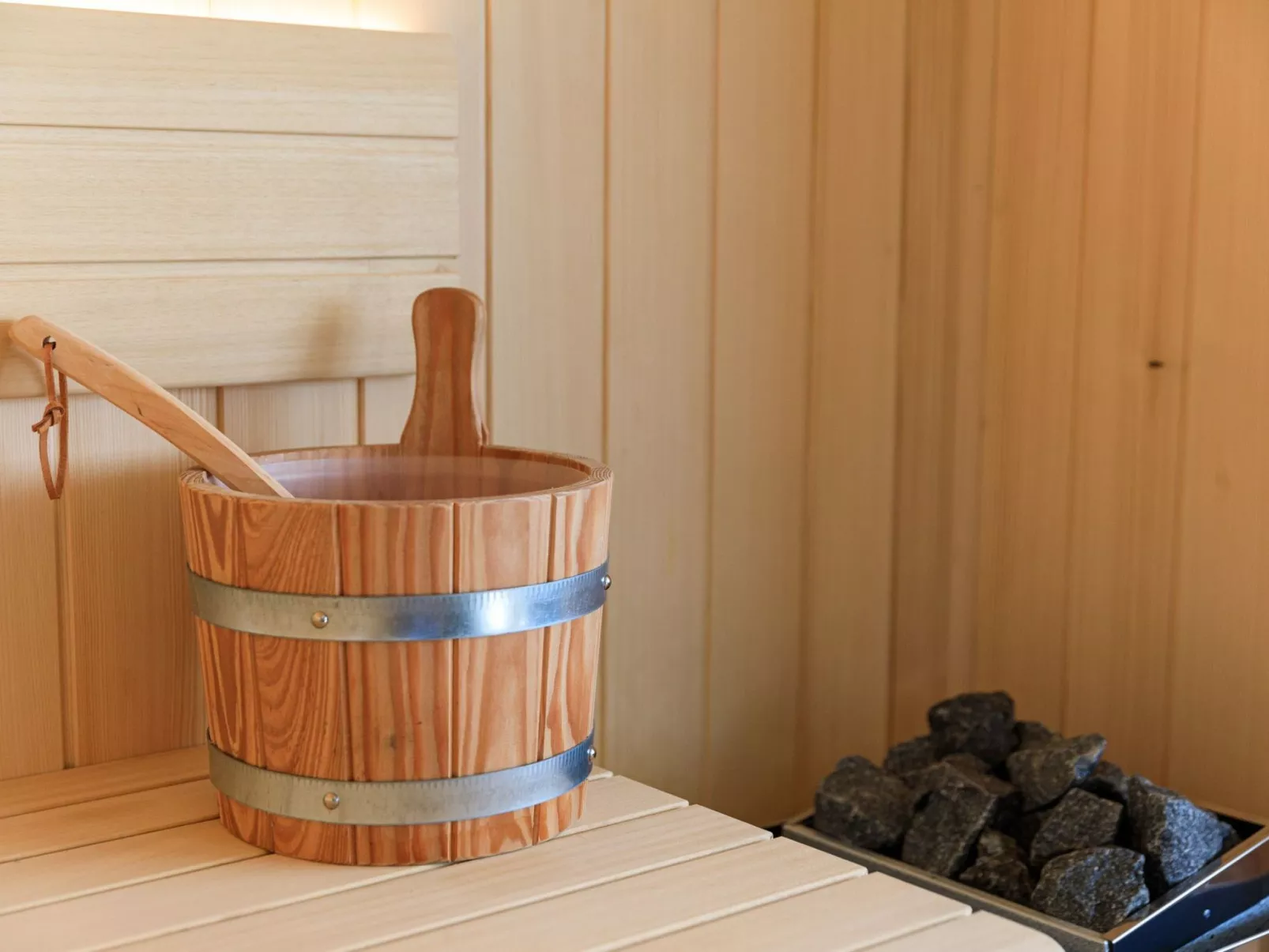 Luxusvilla mit beheiztem Pool in Strandnähe - Image-tags.info