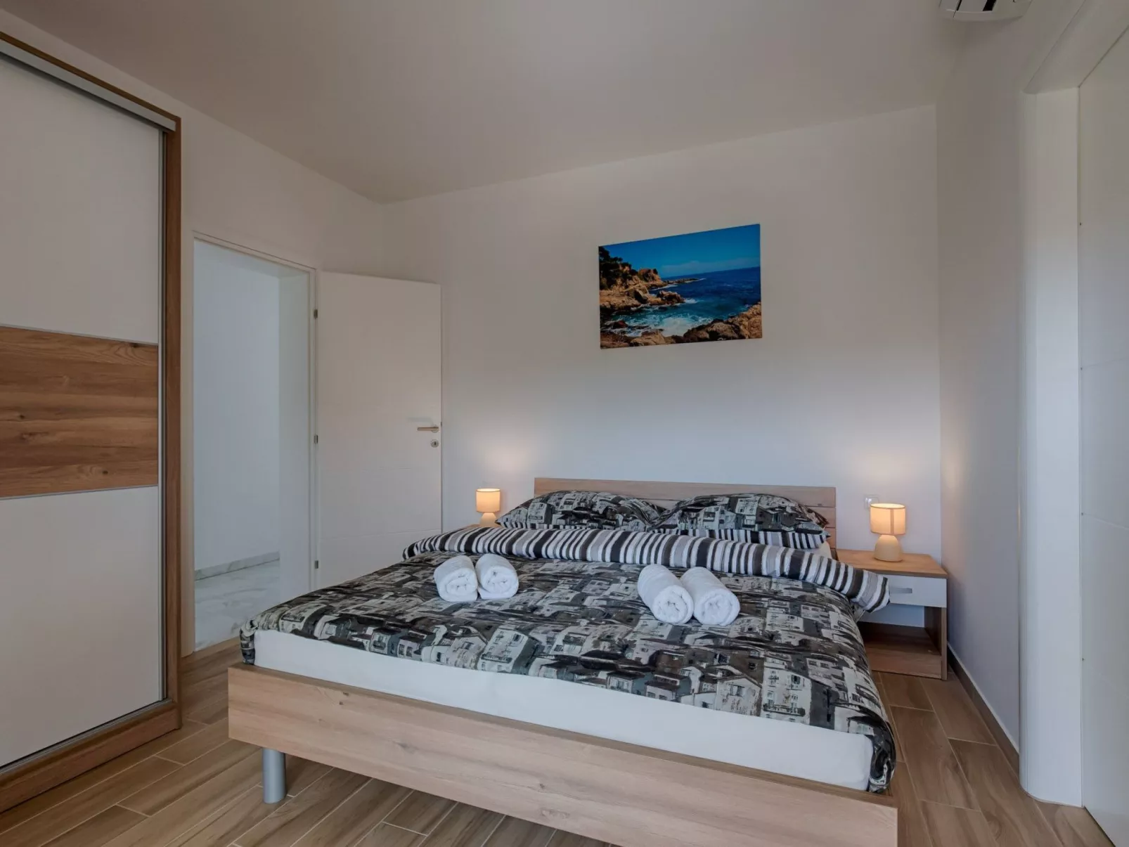 Haus in Pinezići mit privatem Pool - Image-tags.info