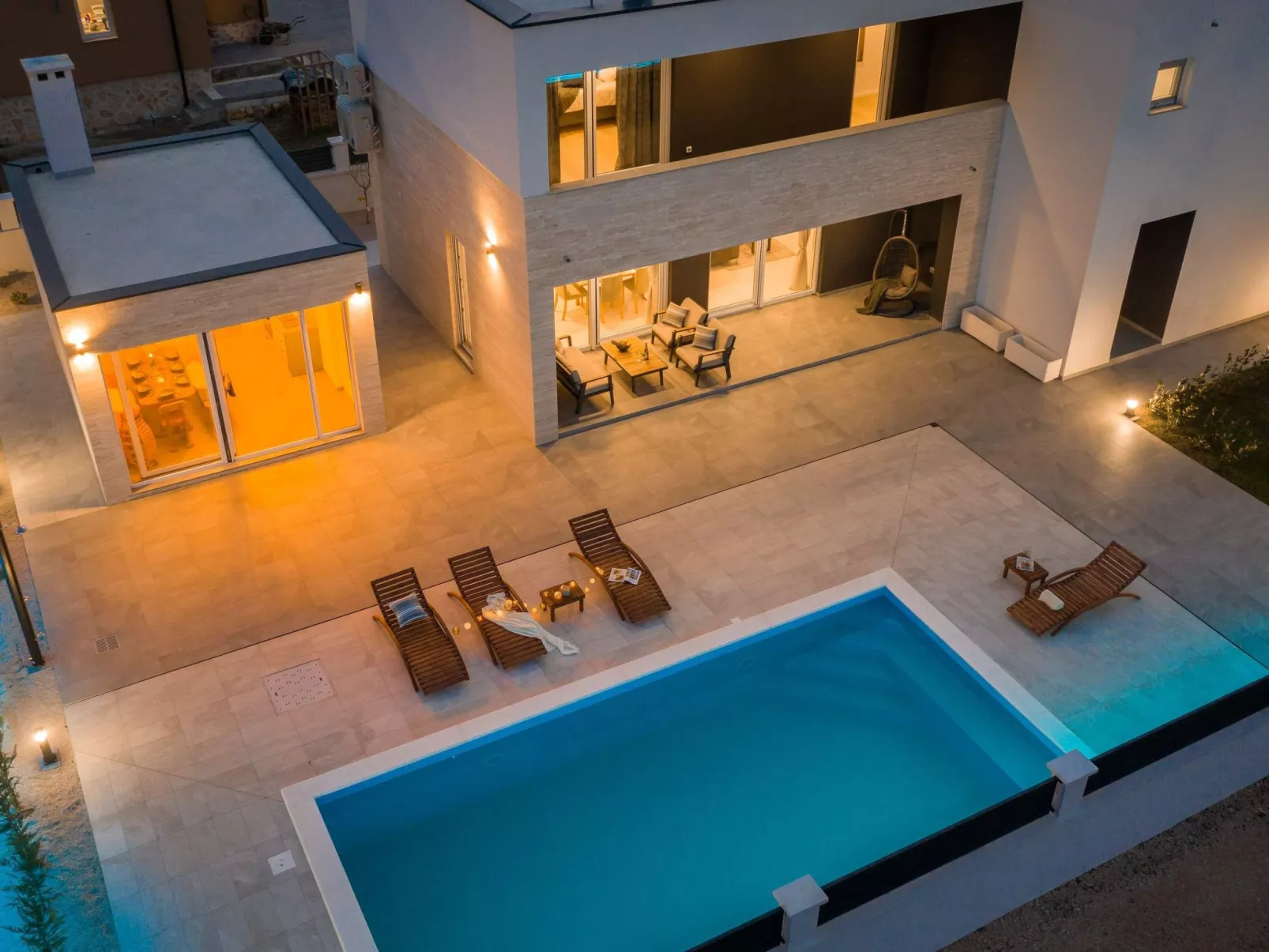 Villa in Strandnähe, Pool, Kinderspielplatz - Image-tags.info