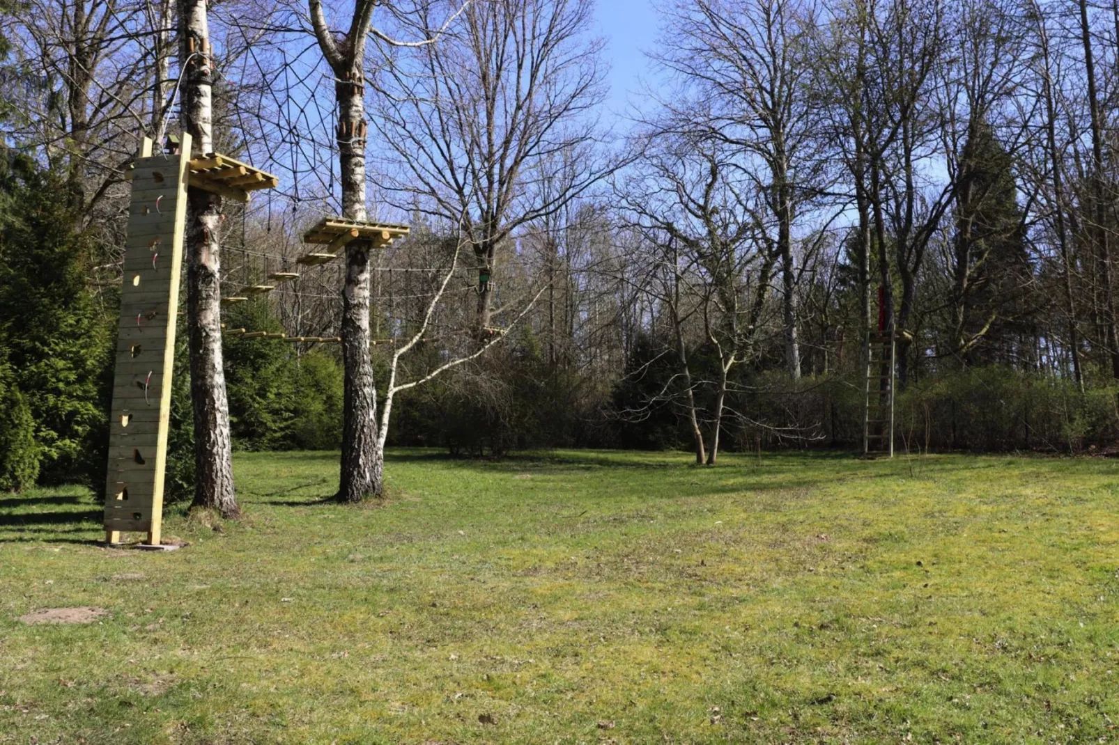 Dom wakacyjny w Sasinie dla max 10 osób - Tuinen zomer