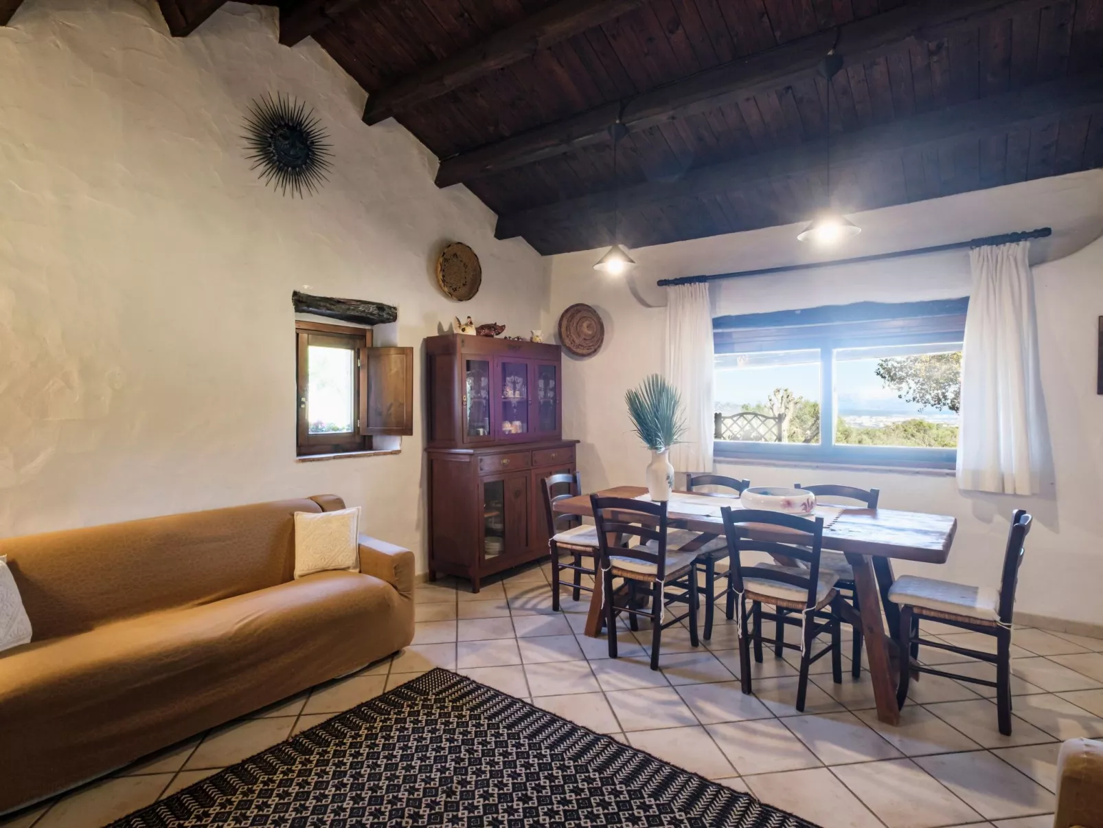 Altes gallurisches Bauernhaus mit Blick auf Olbia - Binnen