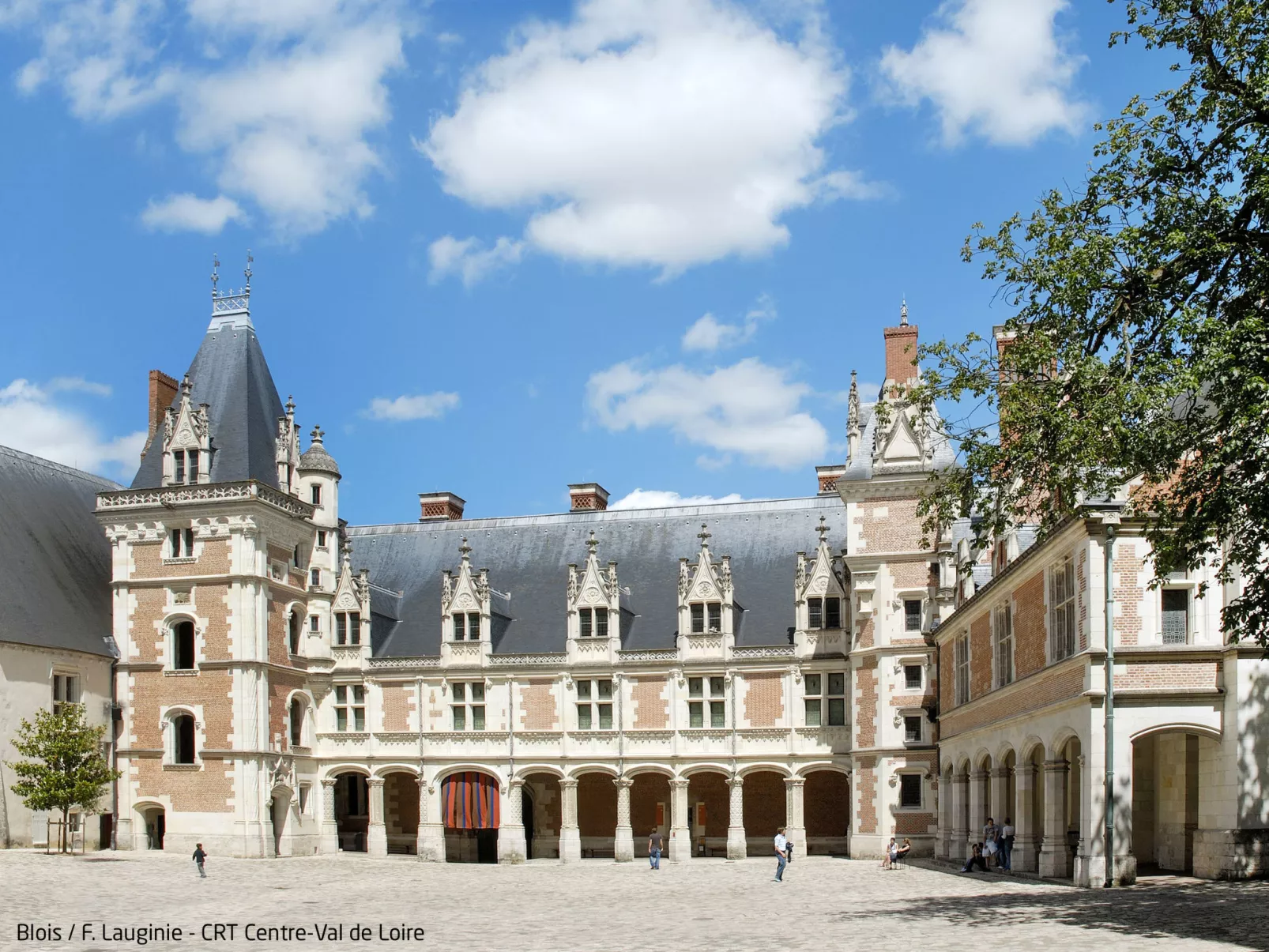 In Chouzy-Sur-Cisse mit Grill, Terrasse und Garten - Omgeving