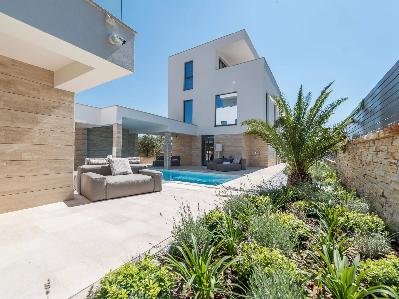 Four Seasons Vrsi - Image-tags.info