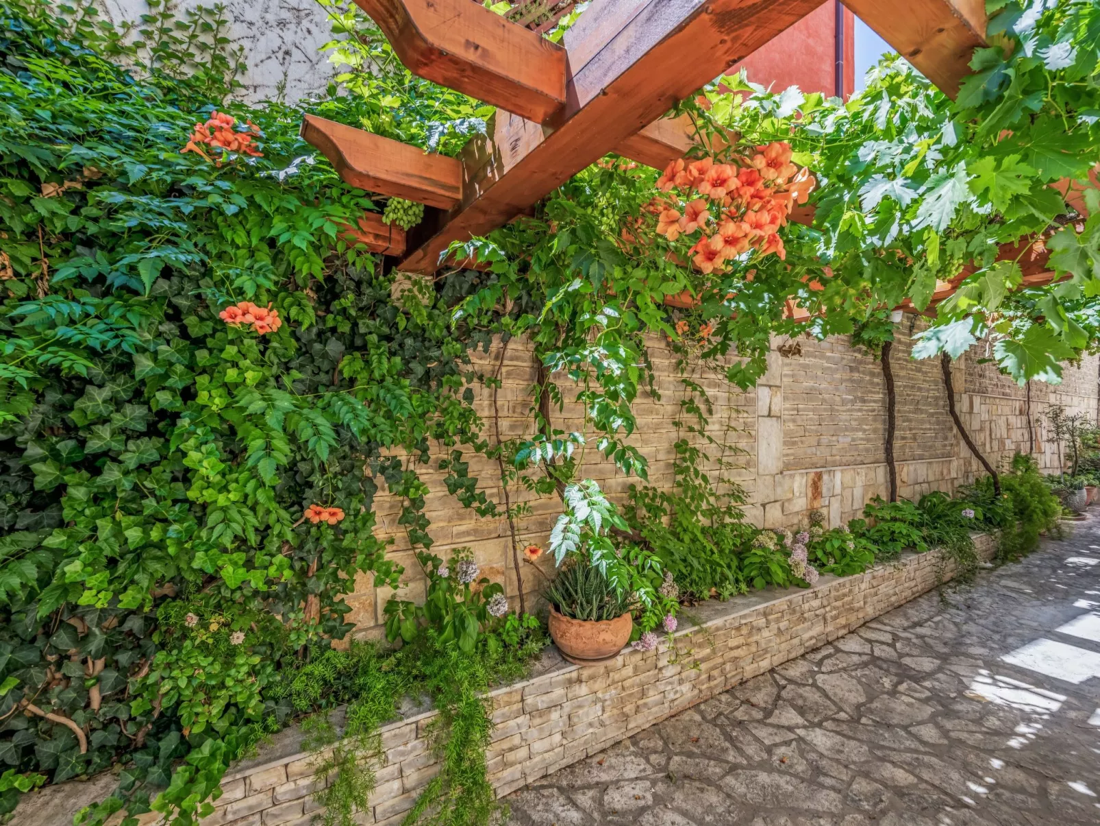 Villa Anna Varos - Image-tags.info