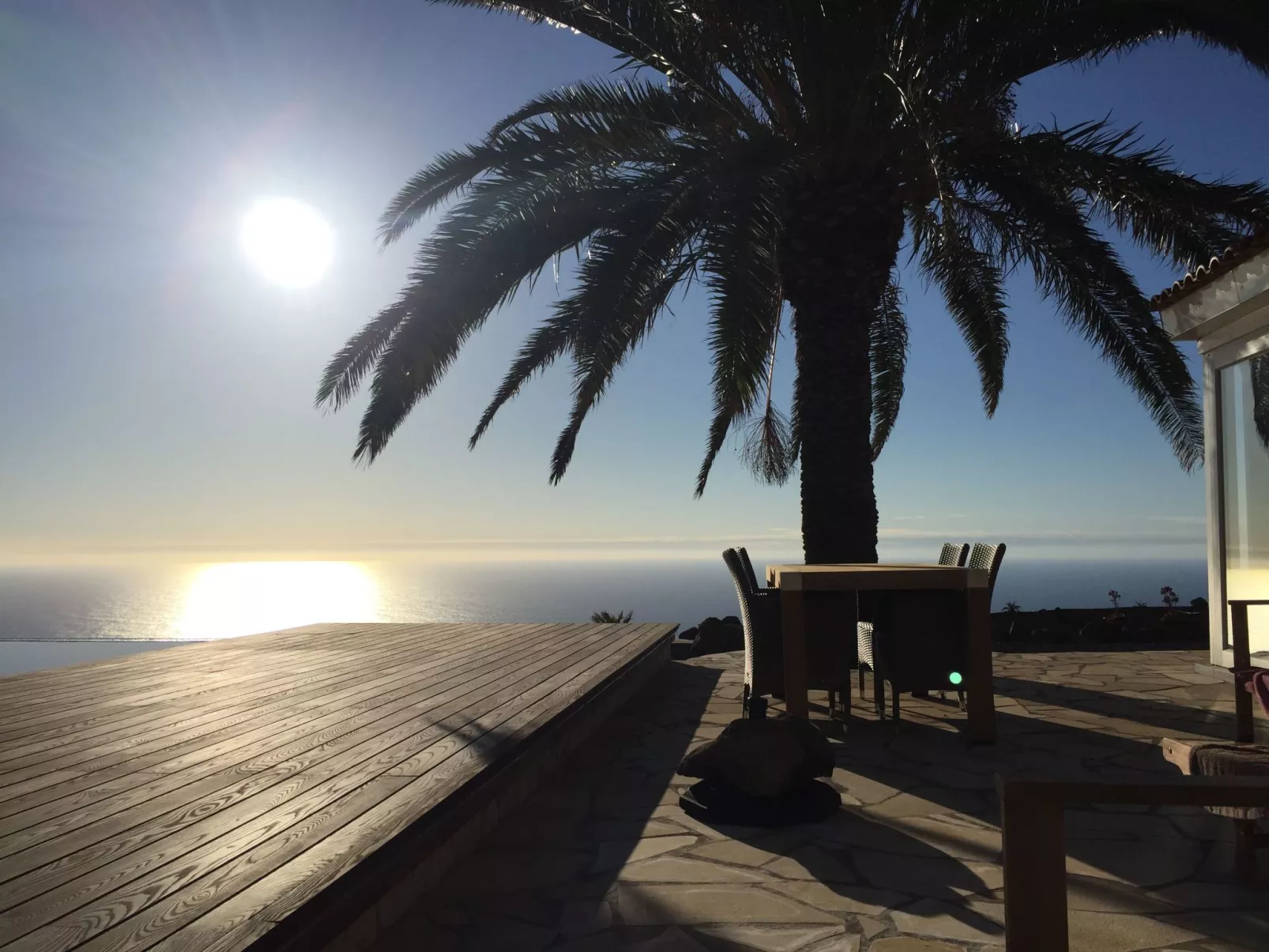 Romantische Ferienvilla mit Infinity-Pool und Panoramameerblick - Image-tags.info