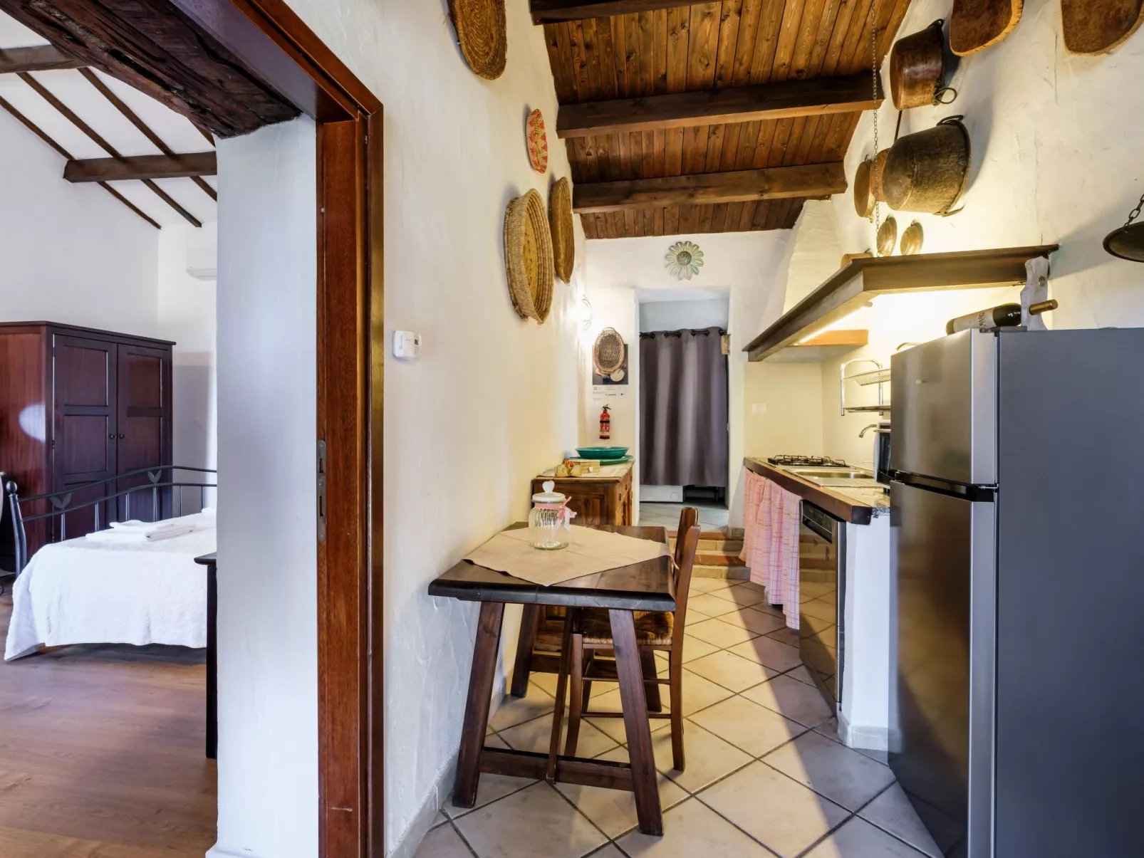 Altes gallurisches Bauernhaus mit Blick auf Olbia - Binnen