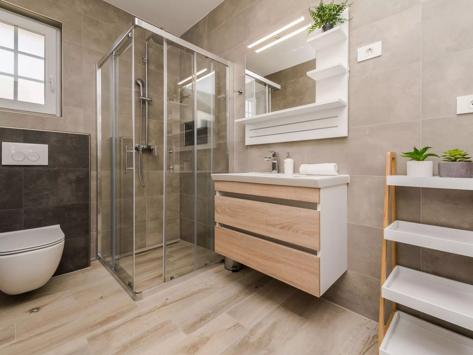 Neue Steinvilla mit beheiztem Pool in Strandnähe - Image-tags.info