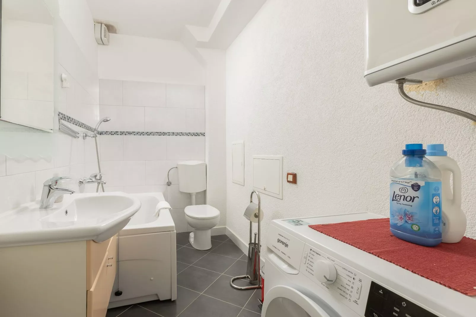 Villa Blanka - Six Bedroom Villa with Swimming Pool and Sea View-Slaapkamer