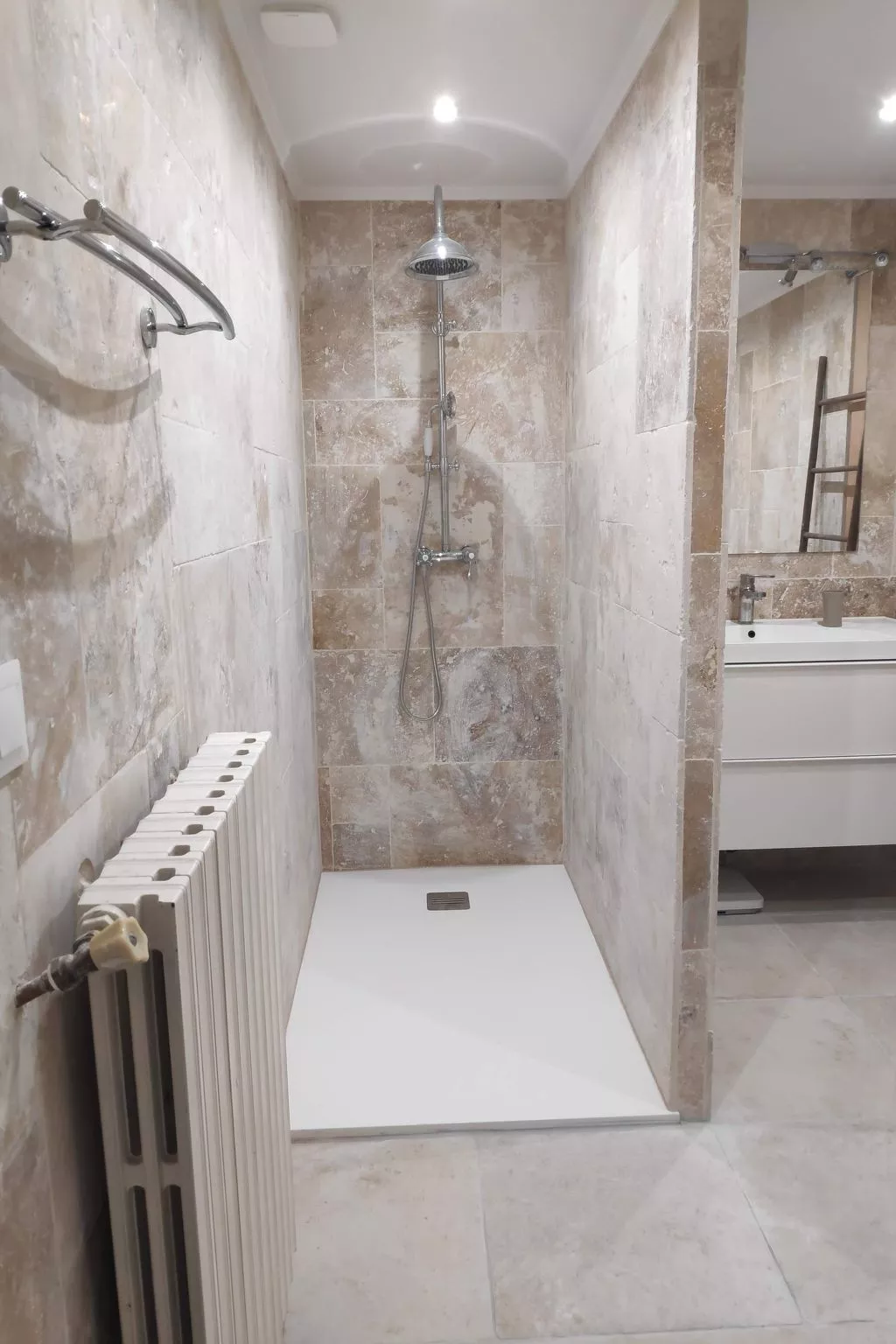 Schöne provenzalische Villa Les Carlets mit Pool - Image-tags.info