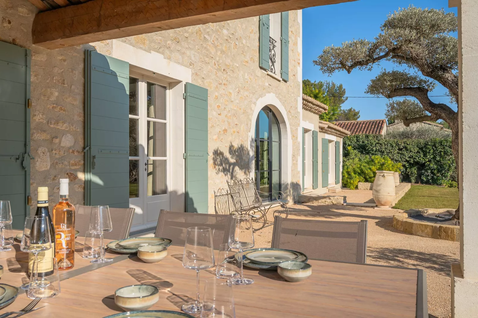 Villa Lou Pantaï  Élégance et Confort au Cœur de Saint-Rémy-de-Provence-Terrasbalkon