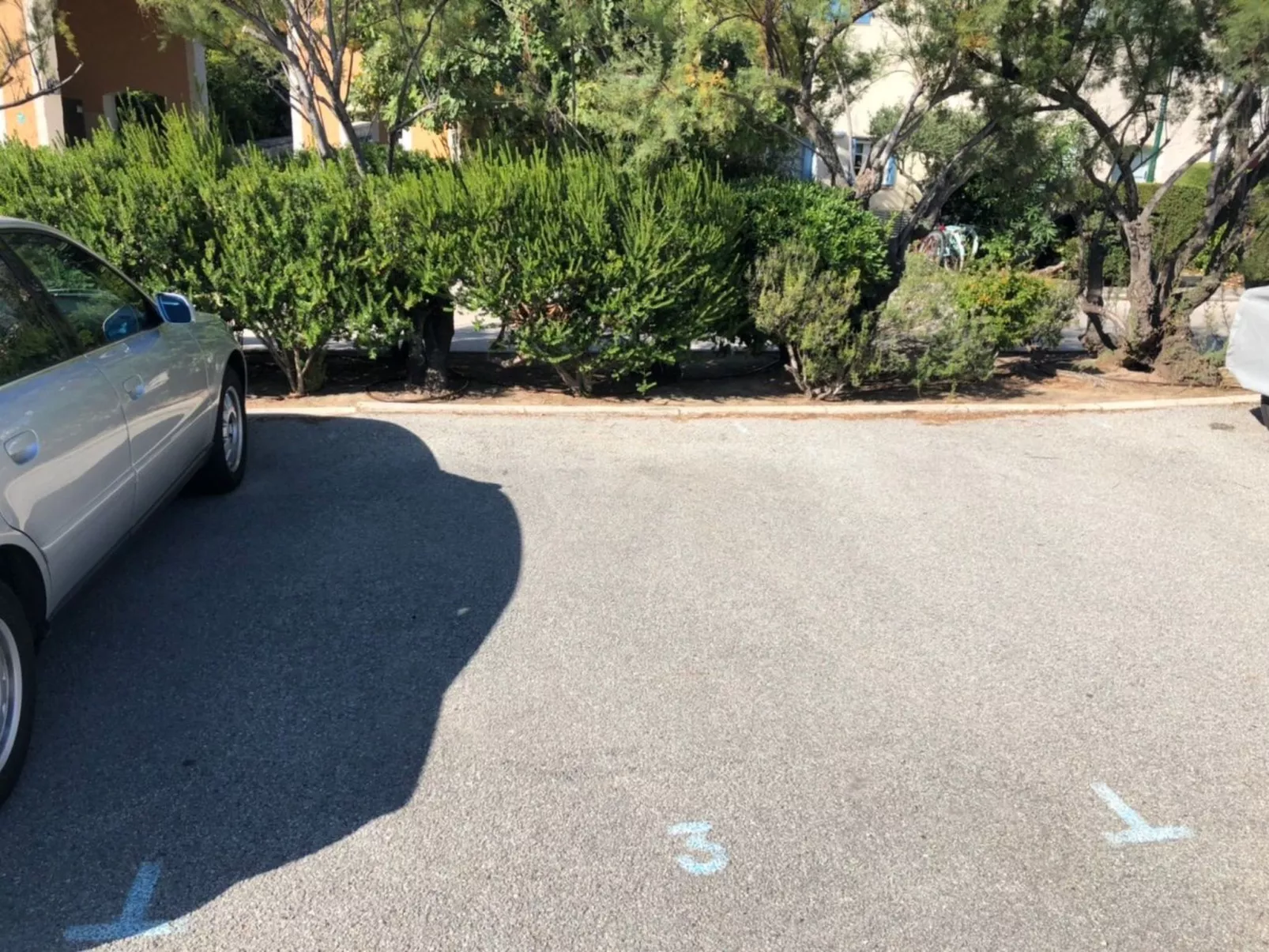 Gemütliches Ferienhaus in Grimaud mit Terrasse, Garten und Grill - Image-tags.info