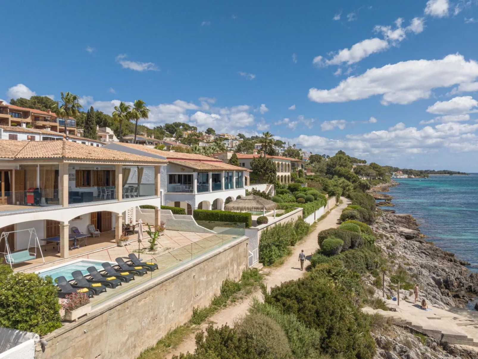 Verträumte Villa mit privatem Pool und Liegewiese - Image-tags.info