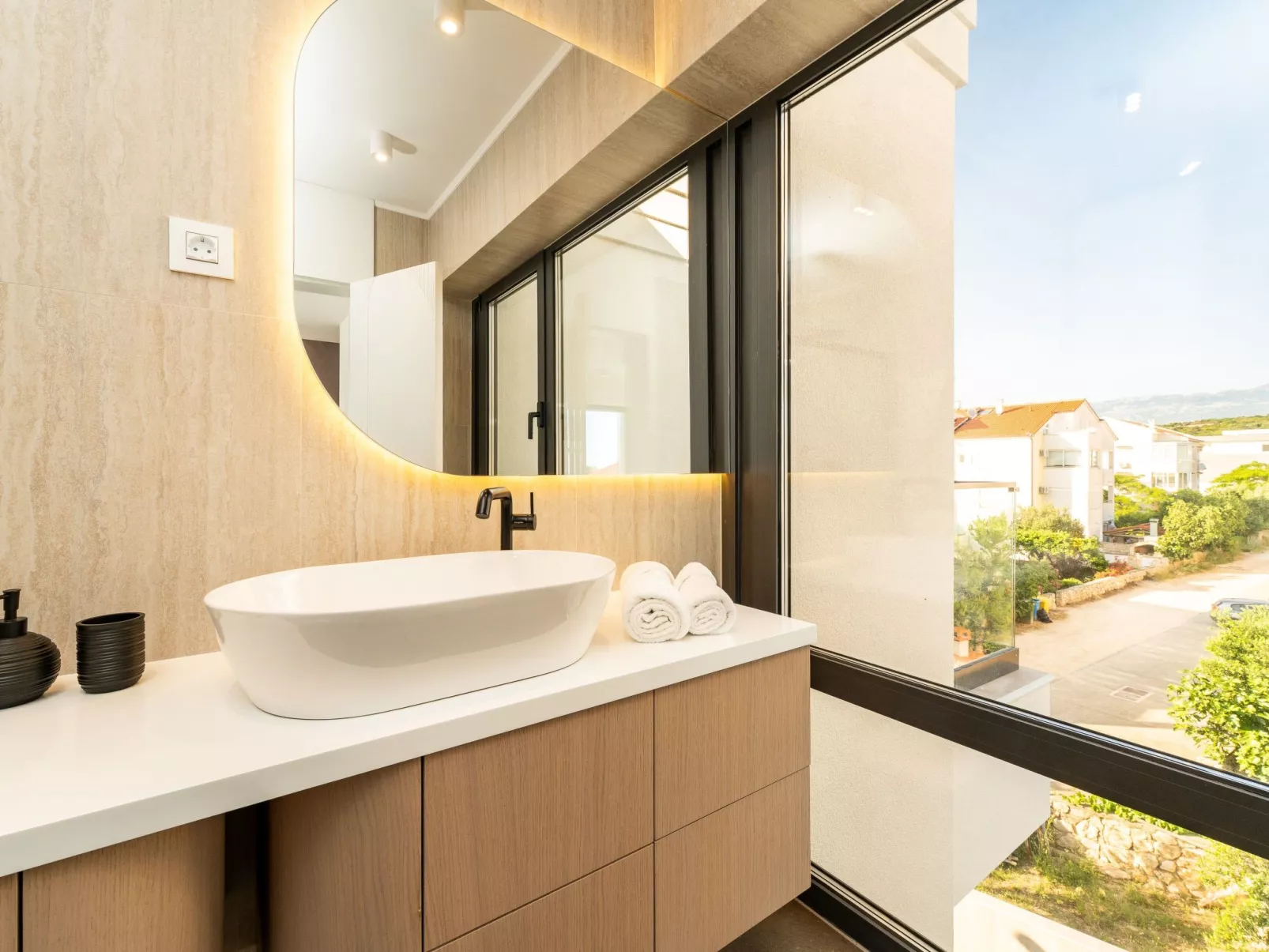 Vier-Schlafzimmer-Wohnung Dantela mit Tauchbecken - Binnen