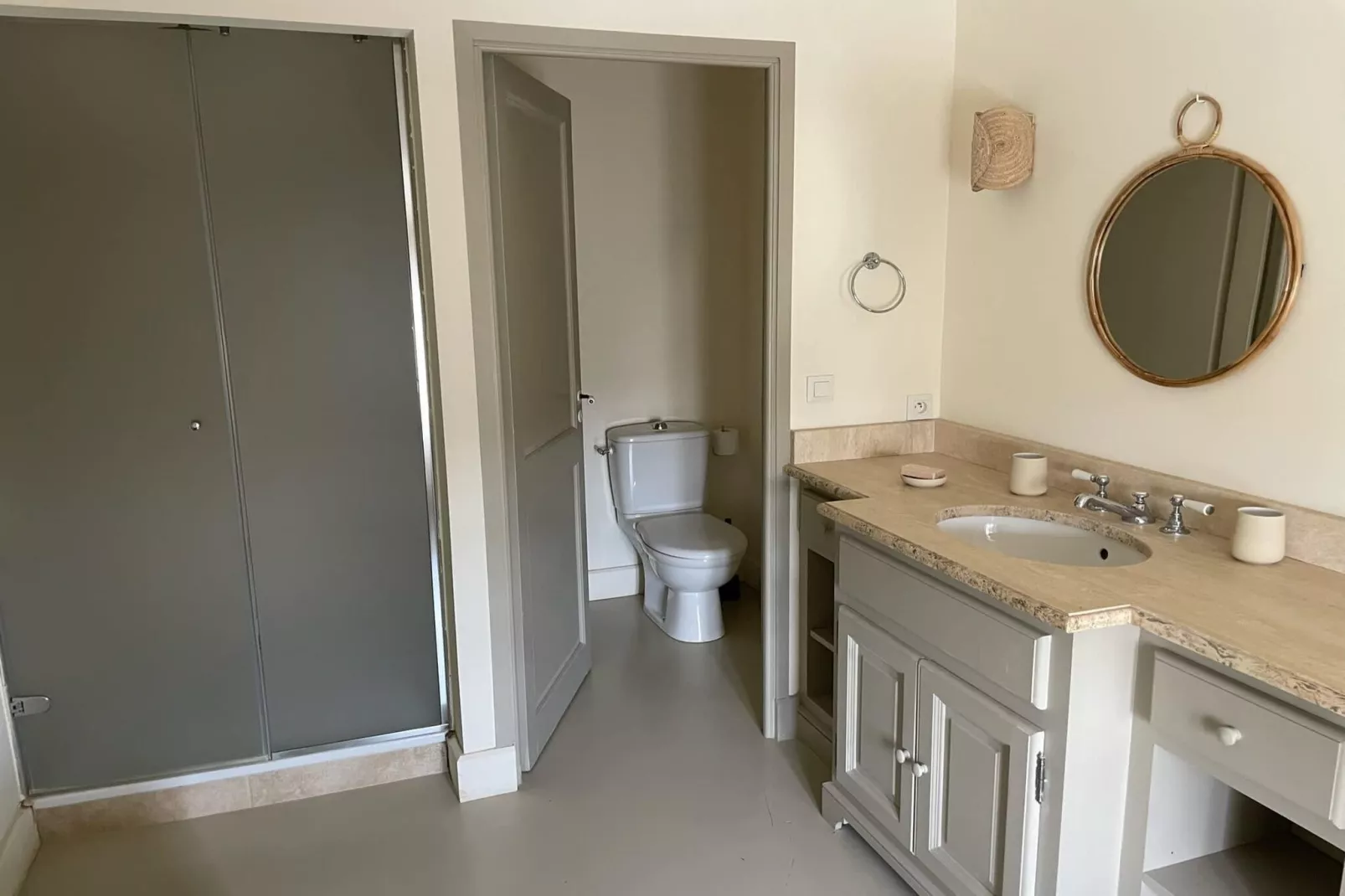 Mas Maillane demeure du XVIIIe entièrement rénové-Badkamer