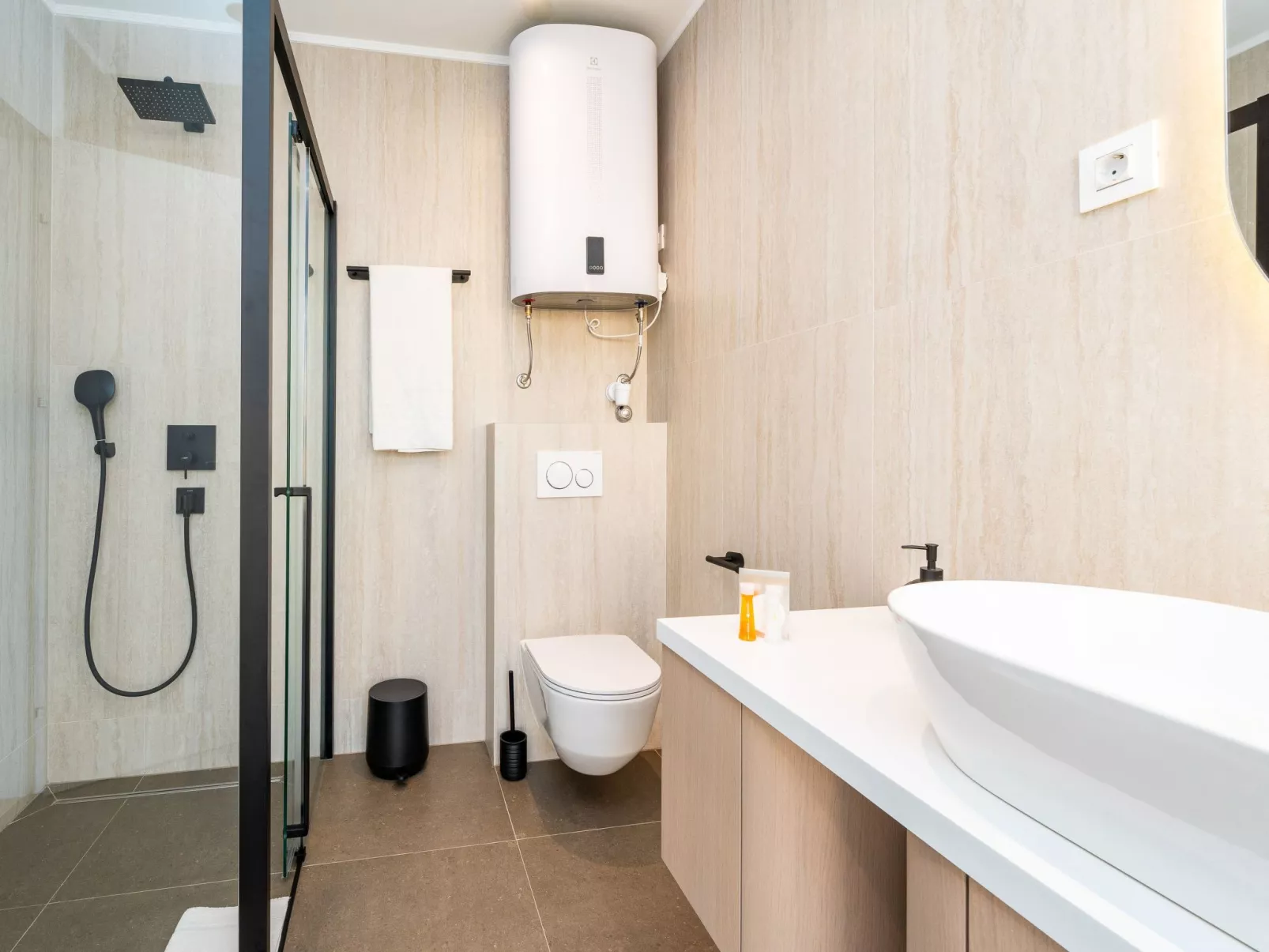 Vier-Schlafzimmer-Wohnung Dantela mit Tauchbecken - Binnen