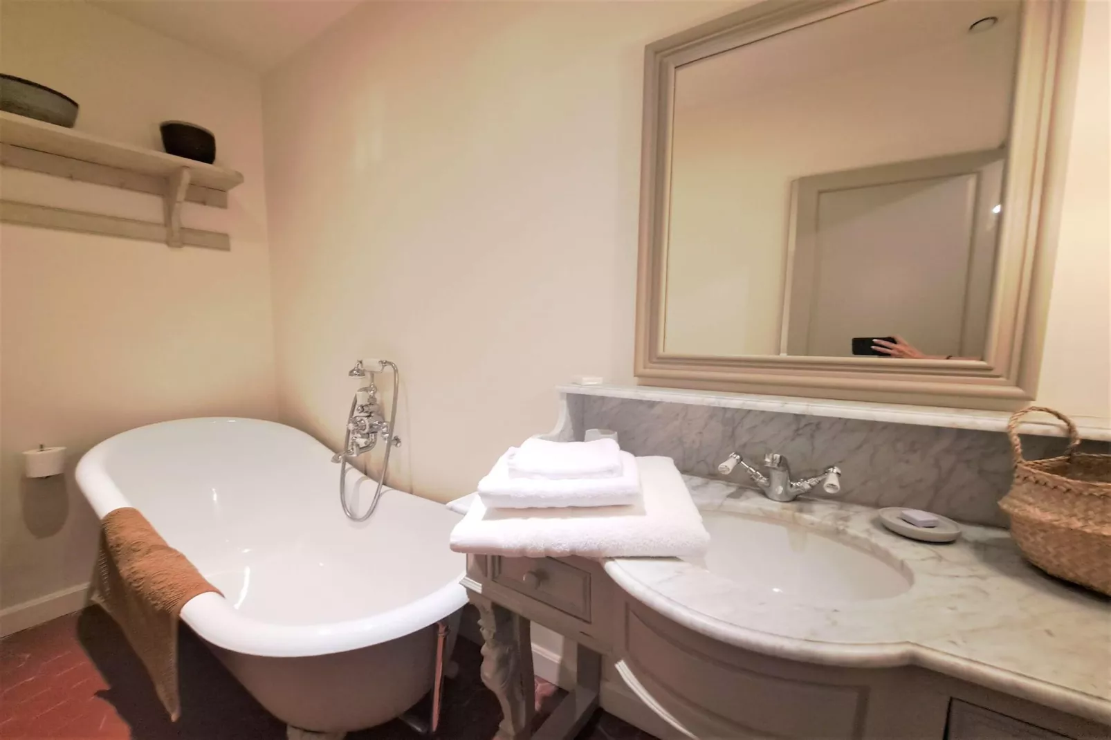 Mas Maillane demeure du XVIIIe entièrement rénové-Badkamer