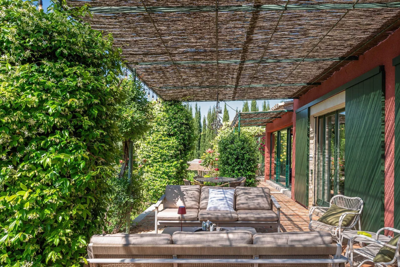 Le Mas Elaïa  votre havre familial avec piscine privée-Terrasbalkon