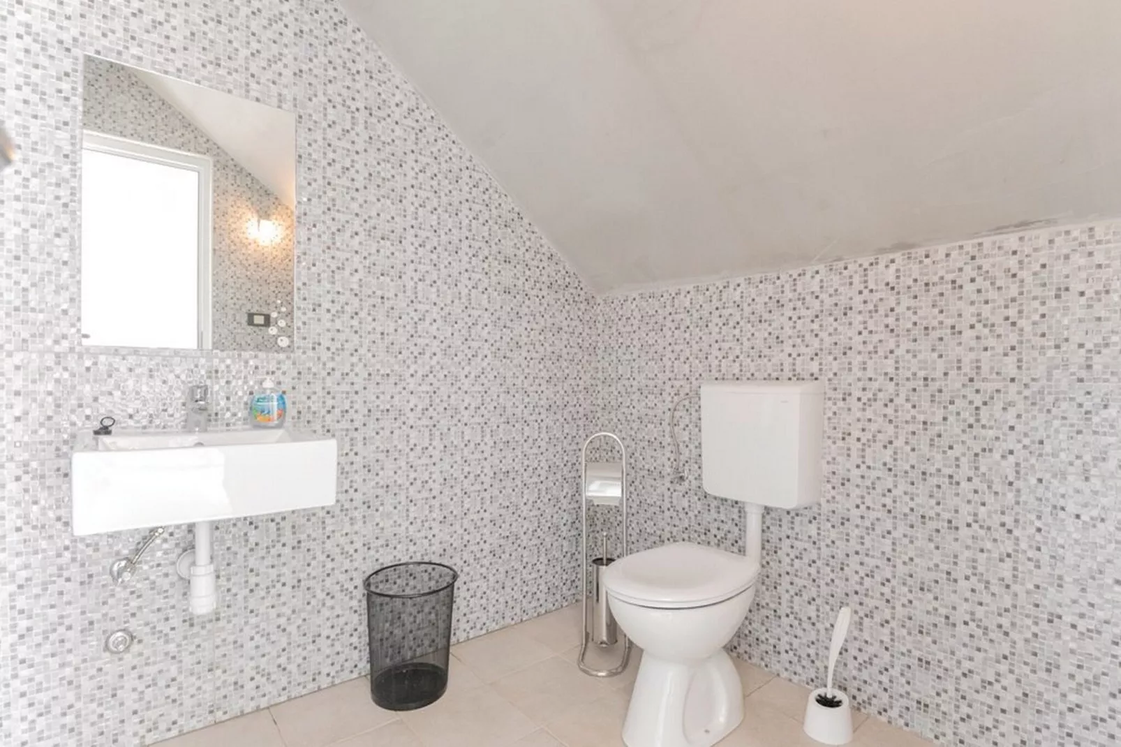 Villa Blanka - Six Bedroom Villa with Swimming Pool and Sea View-Badkamer