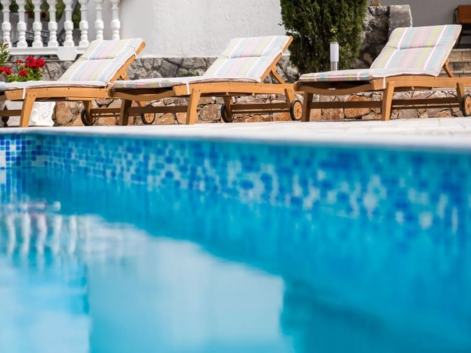 Luxuriöse Villa mit Pool und fantastischem Meerblick - Image-tags.info