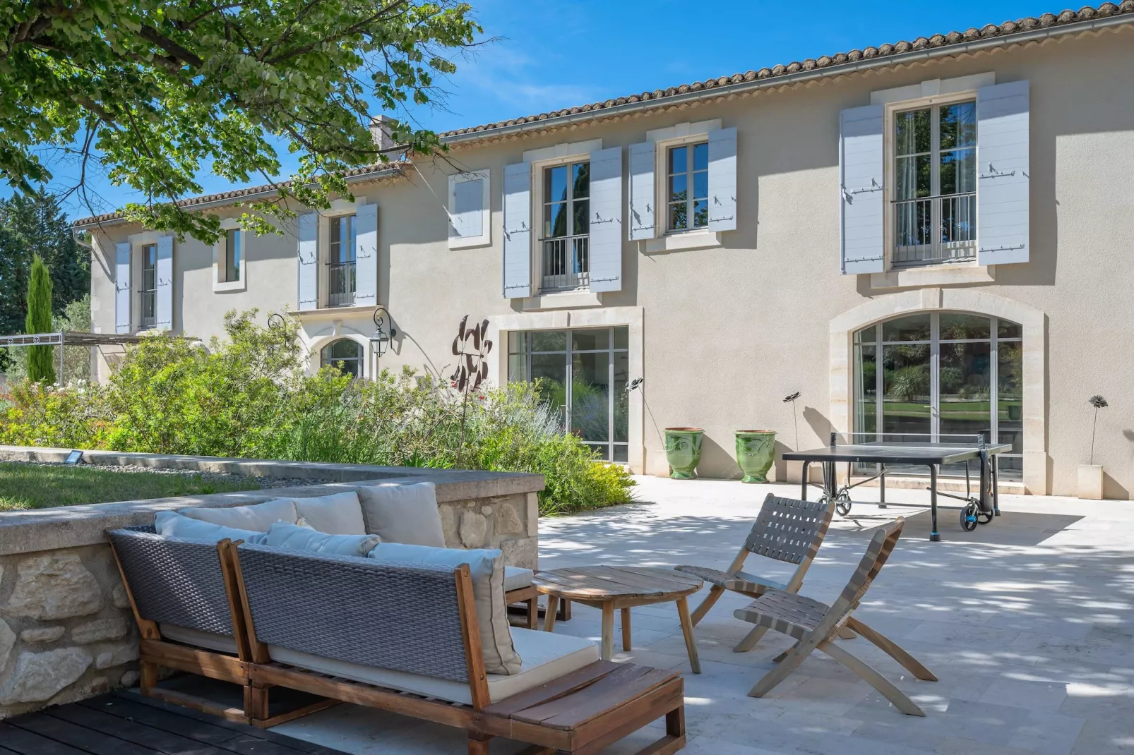 Mas prestigieux au coeur de Saint-Remy-de-Provence-Terrasbalkon
