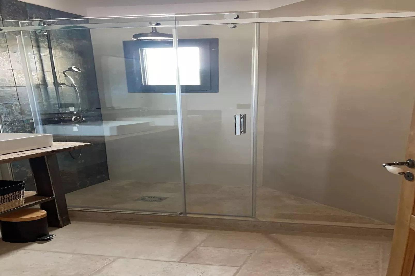 Charmant Mas Provençal avec piscine et jacuzzis-Badkamer