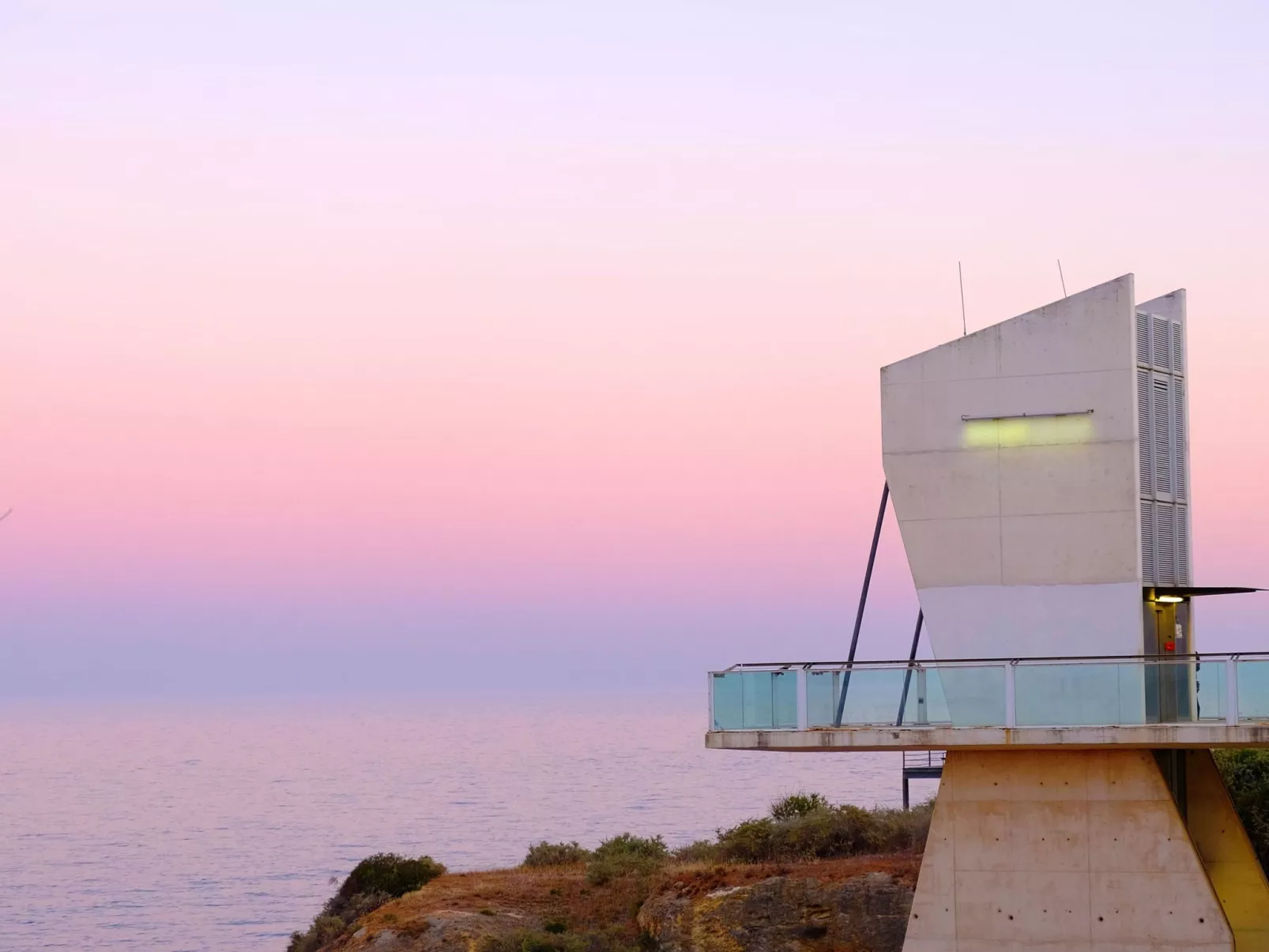 "Elena 1" mit Blick auf das Wasser - Image-tags.info