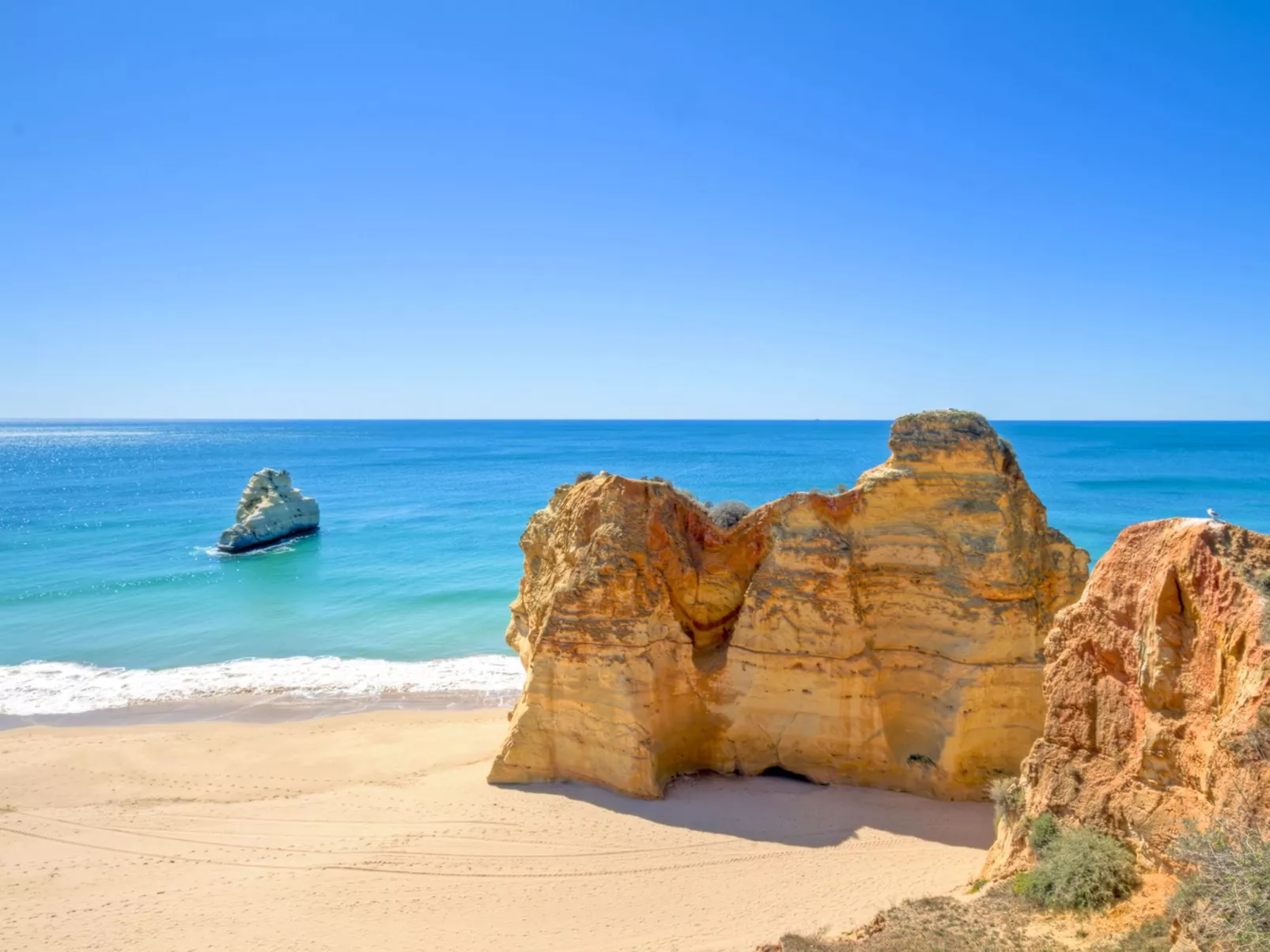 "Elena 2" mit Blick auf das Wasser - Image-tags.info