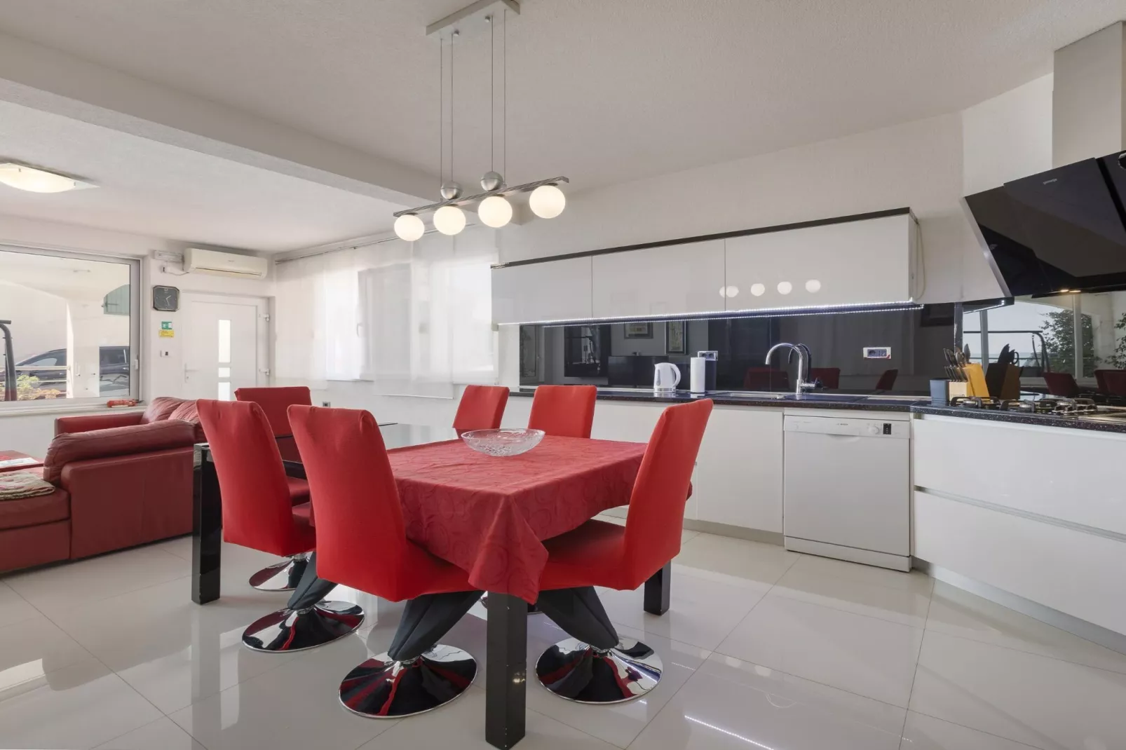 Villa Blanka - Six Bedroom Villa with Swimming Pool and Sea View-Sfeer