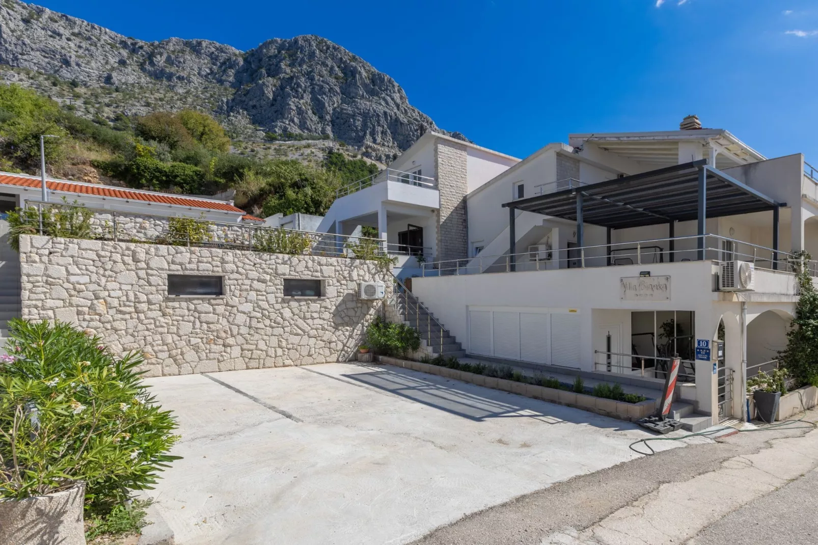 Villa Blanka - Six Bedroom Villa with Swimming Pool and Sea View-Sfeer