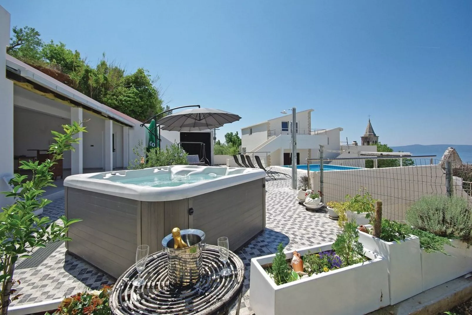 Villa Blanka - Six Bedroom Villa with Swimming Pool and Sea View-Buitenlucht