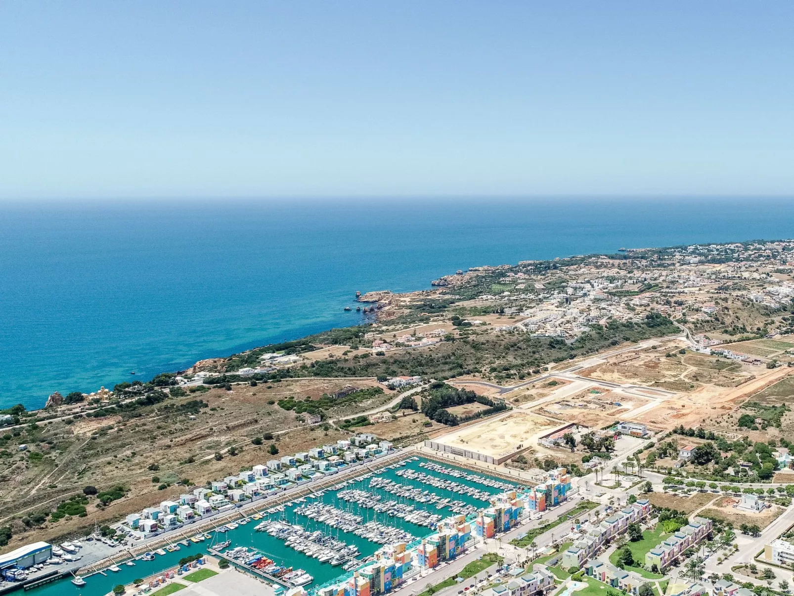 "Elena 2" mit Blick auf das Wasser - Image-tags.info