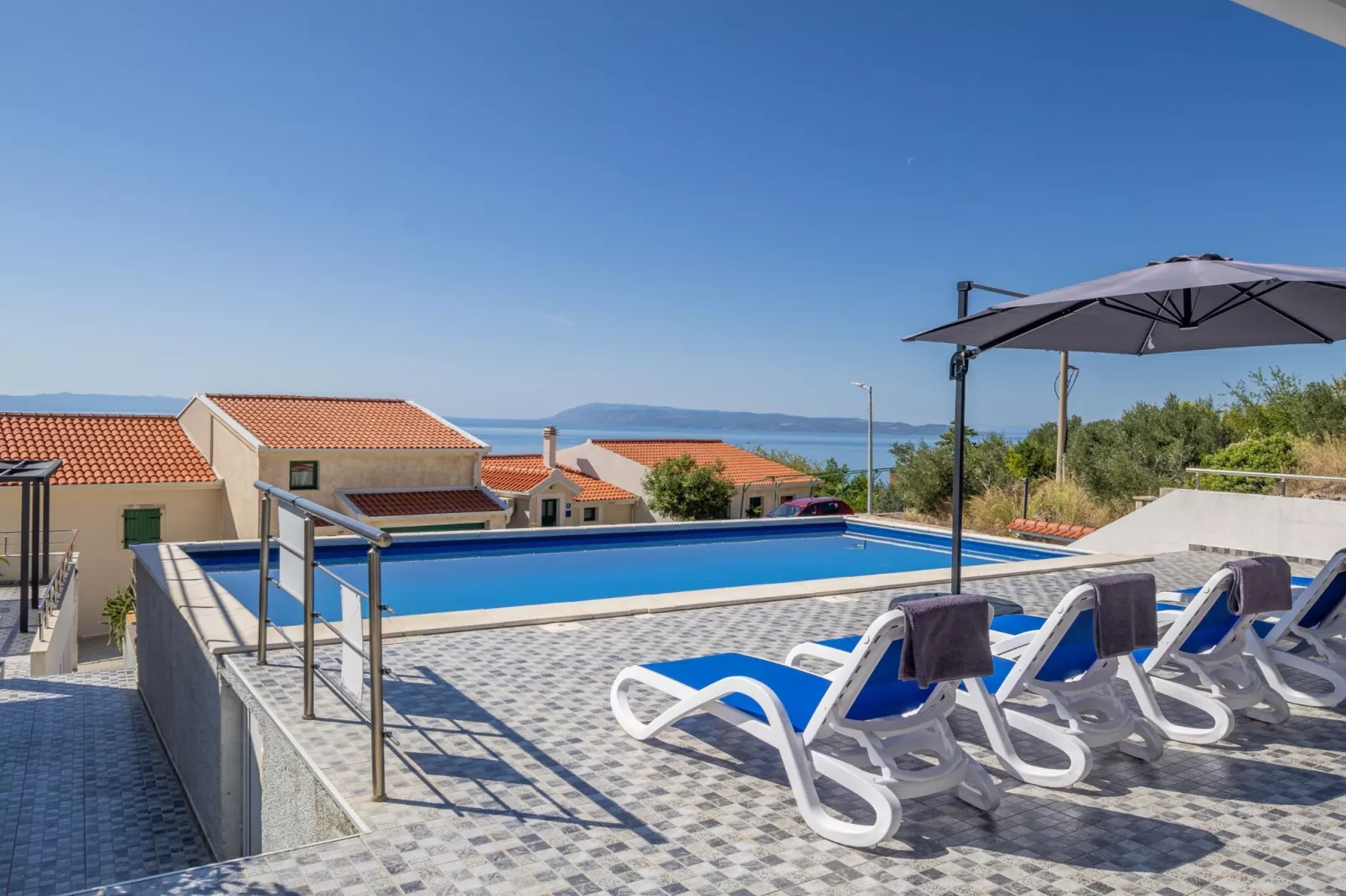 Villa Blanka - Six Bedroom Villa with Swimming Pool and Sea View-Zwembad