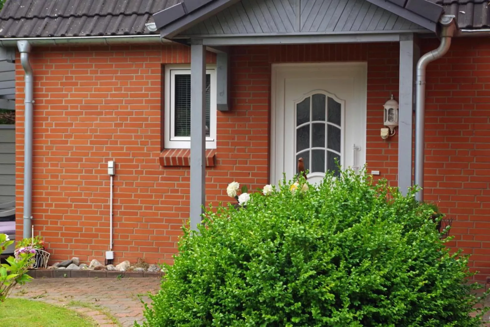 Niebüll-Ferienhaus Seebrise-Buitenkant zomer