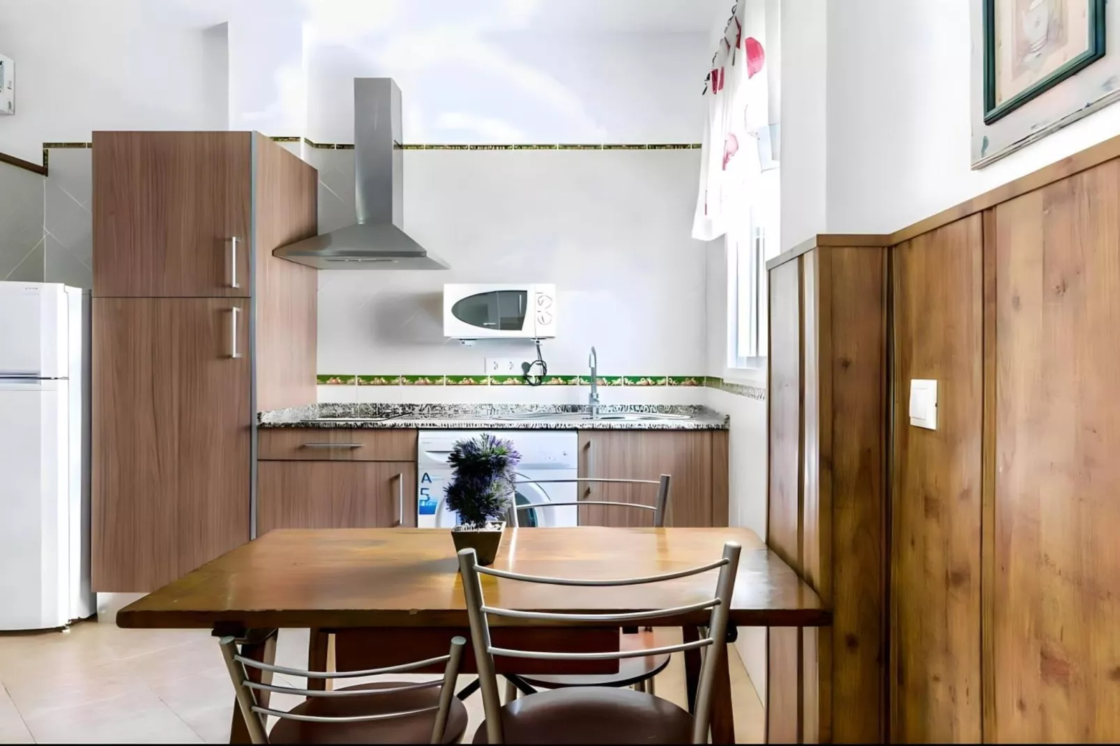 1265-+34618736920-Eetkamer