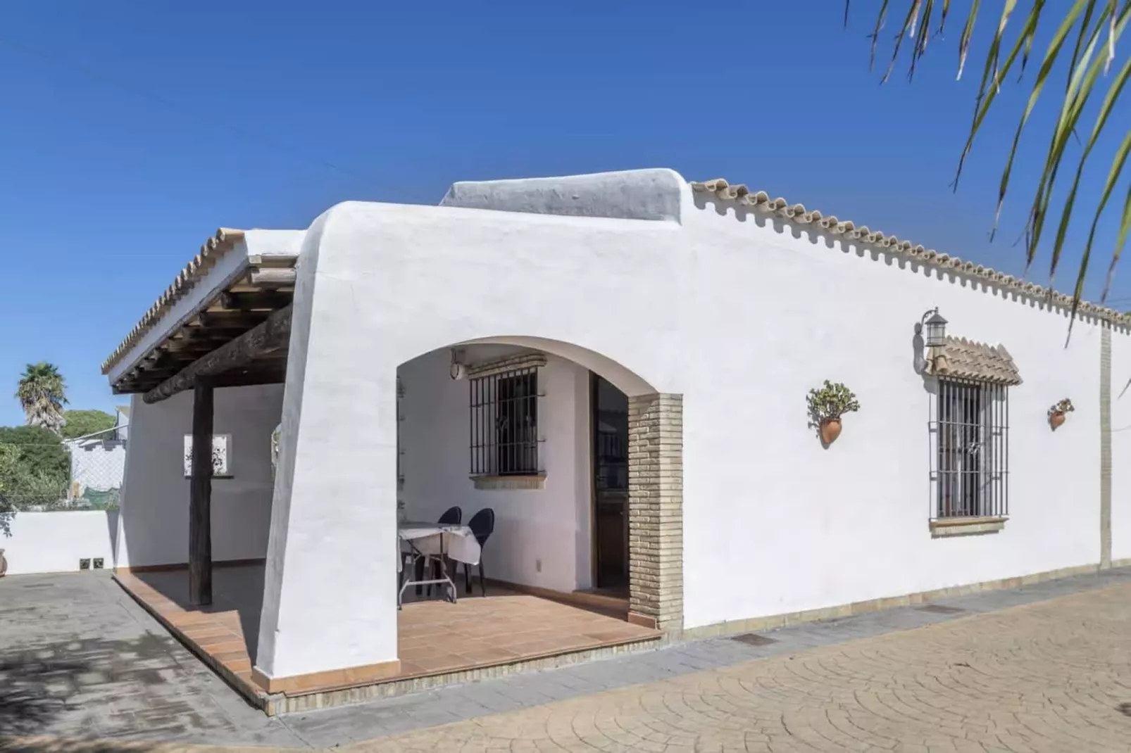 Casa Jose Antonio-Buitenkant zomer