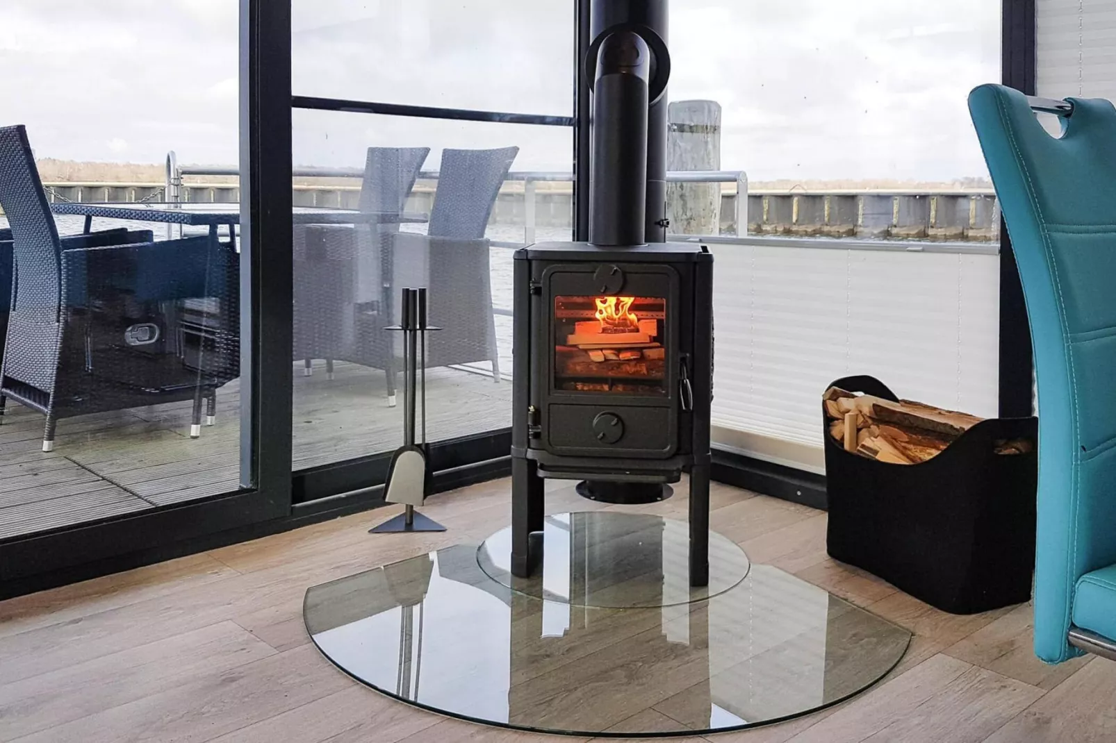 Houseboat Floating House "Leni", Ribnitz-Damgarten-Leni-Woonkamer