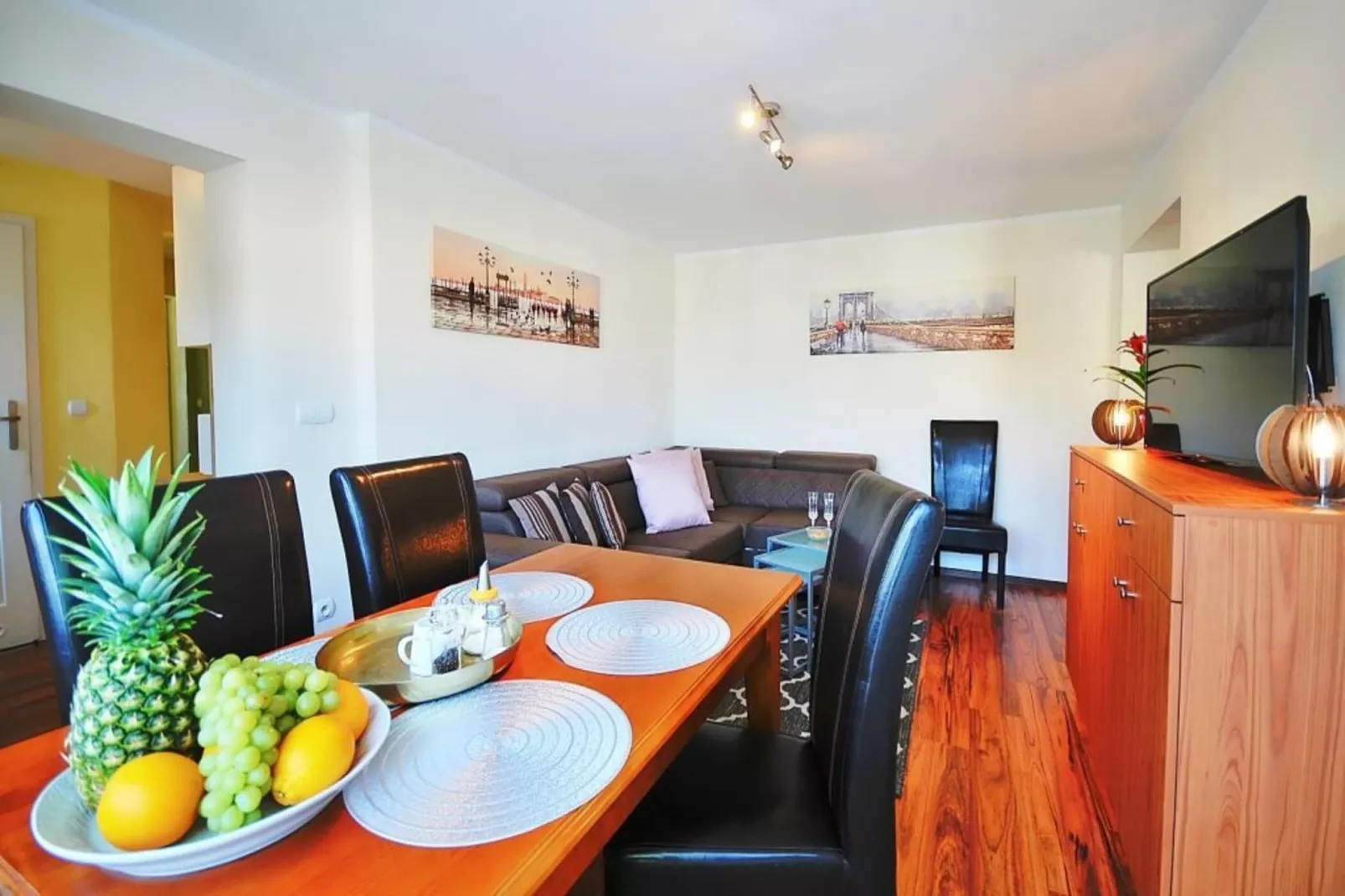 Apartament nr 7 58 qm Ustronie Morskie-Eetkamer