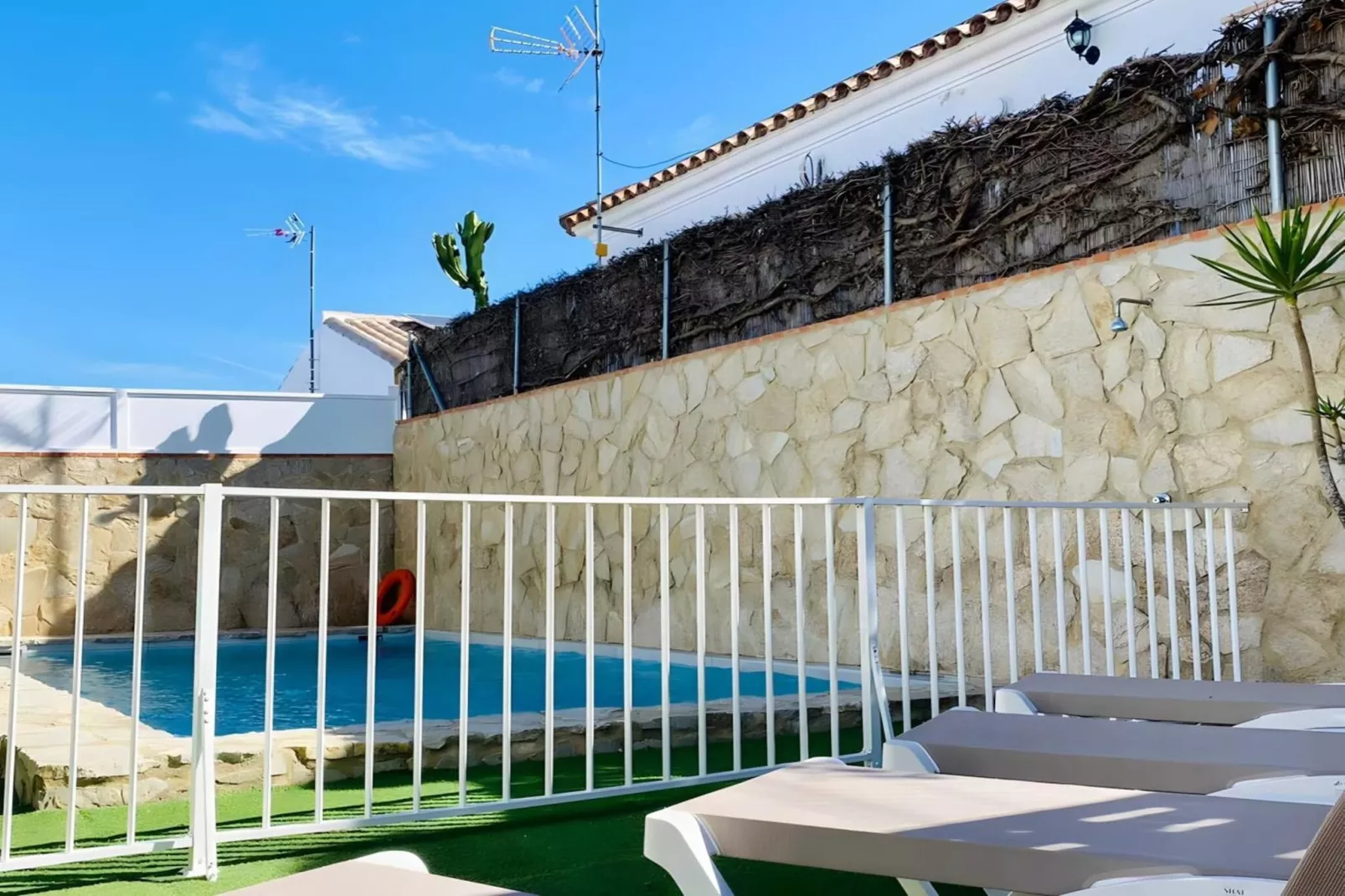 4682-+34618736920-Zwembad