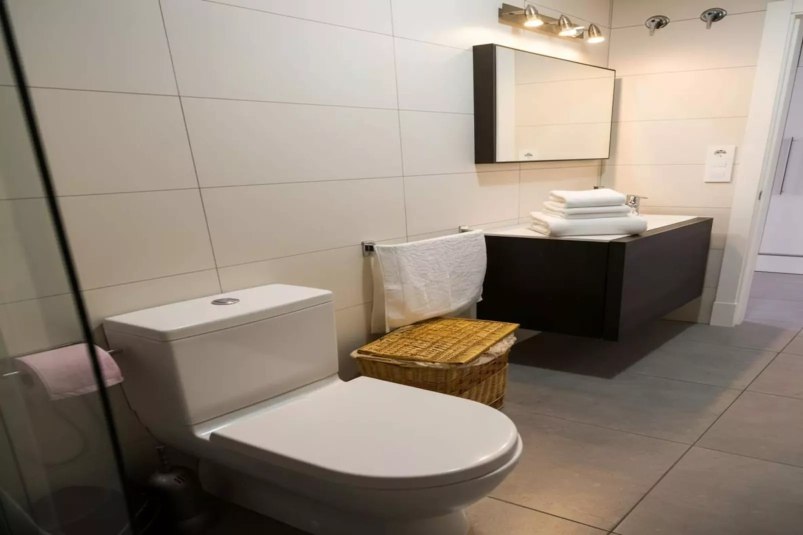 5027-+34667401974 1-Badkamer