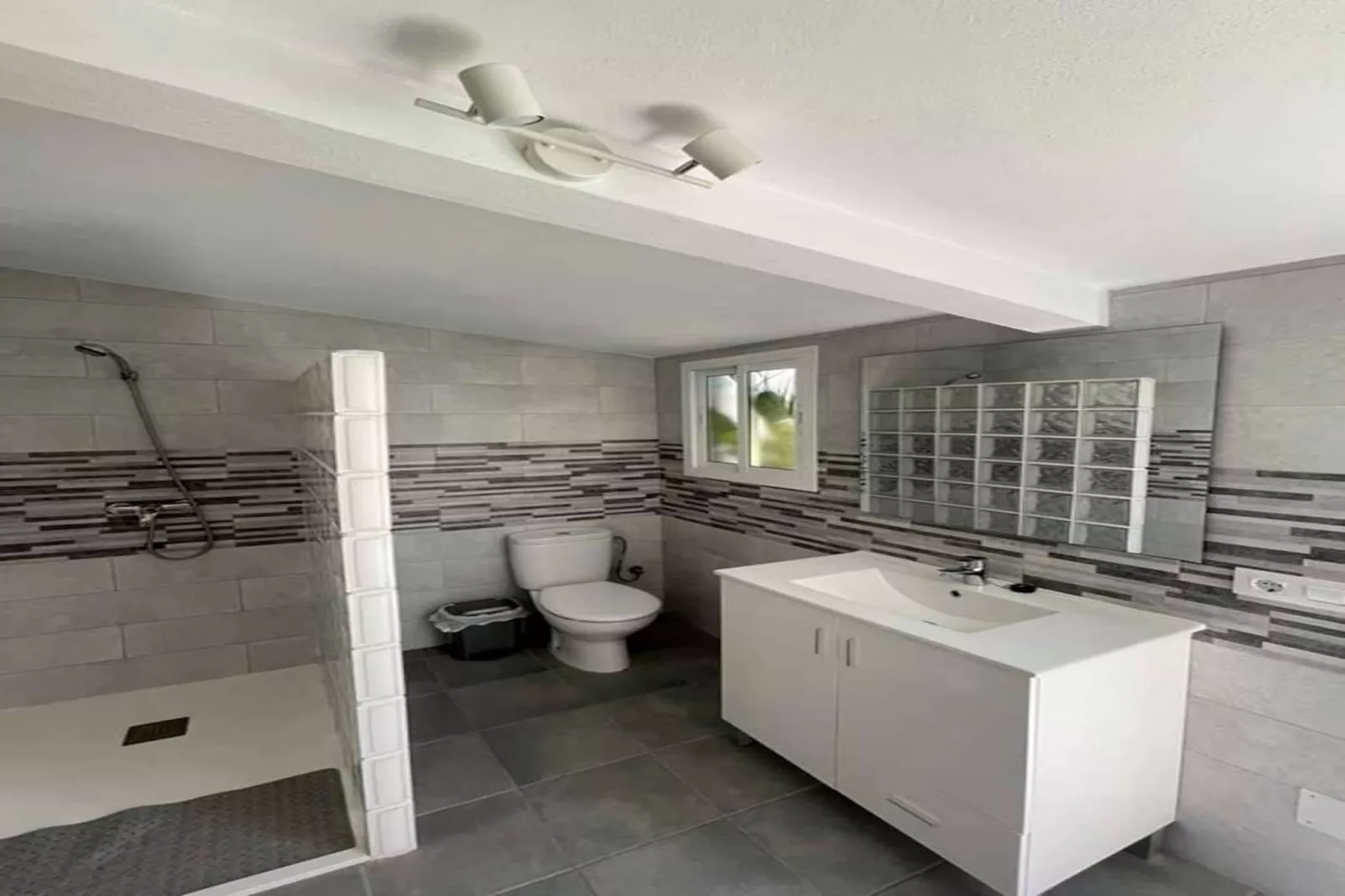 Paola -Casa huerto-Badkamer