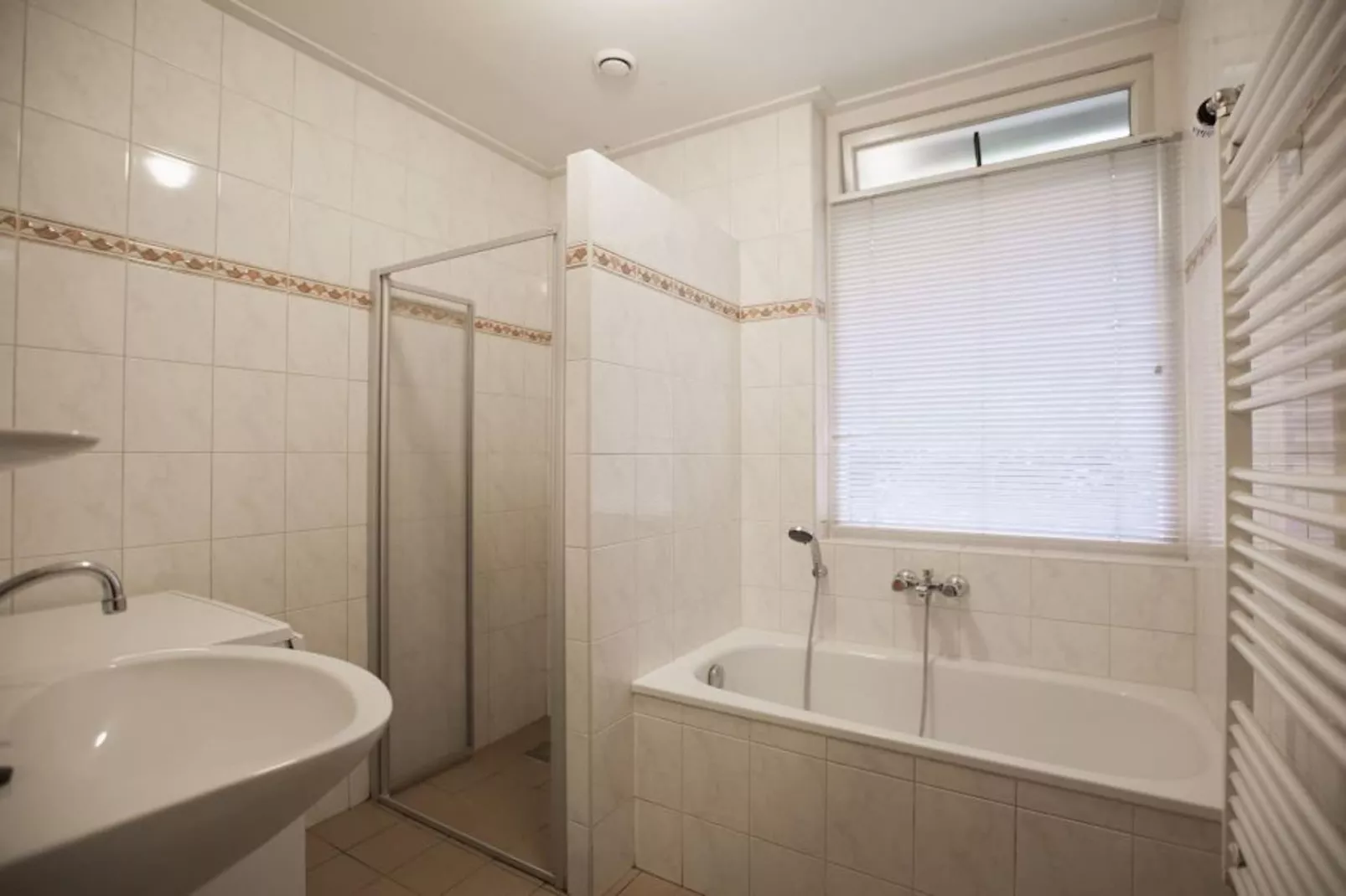 Vakantie bij Meeussen - Schuttersoord 1 - Badkamer