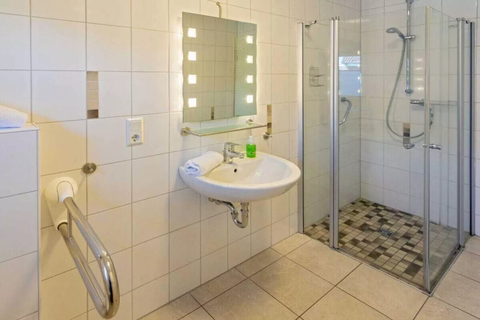 572248 - Badkamer