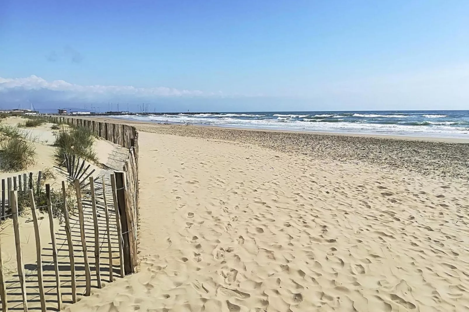 Chalet in Pomérols-Waterzicht